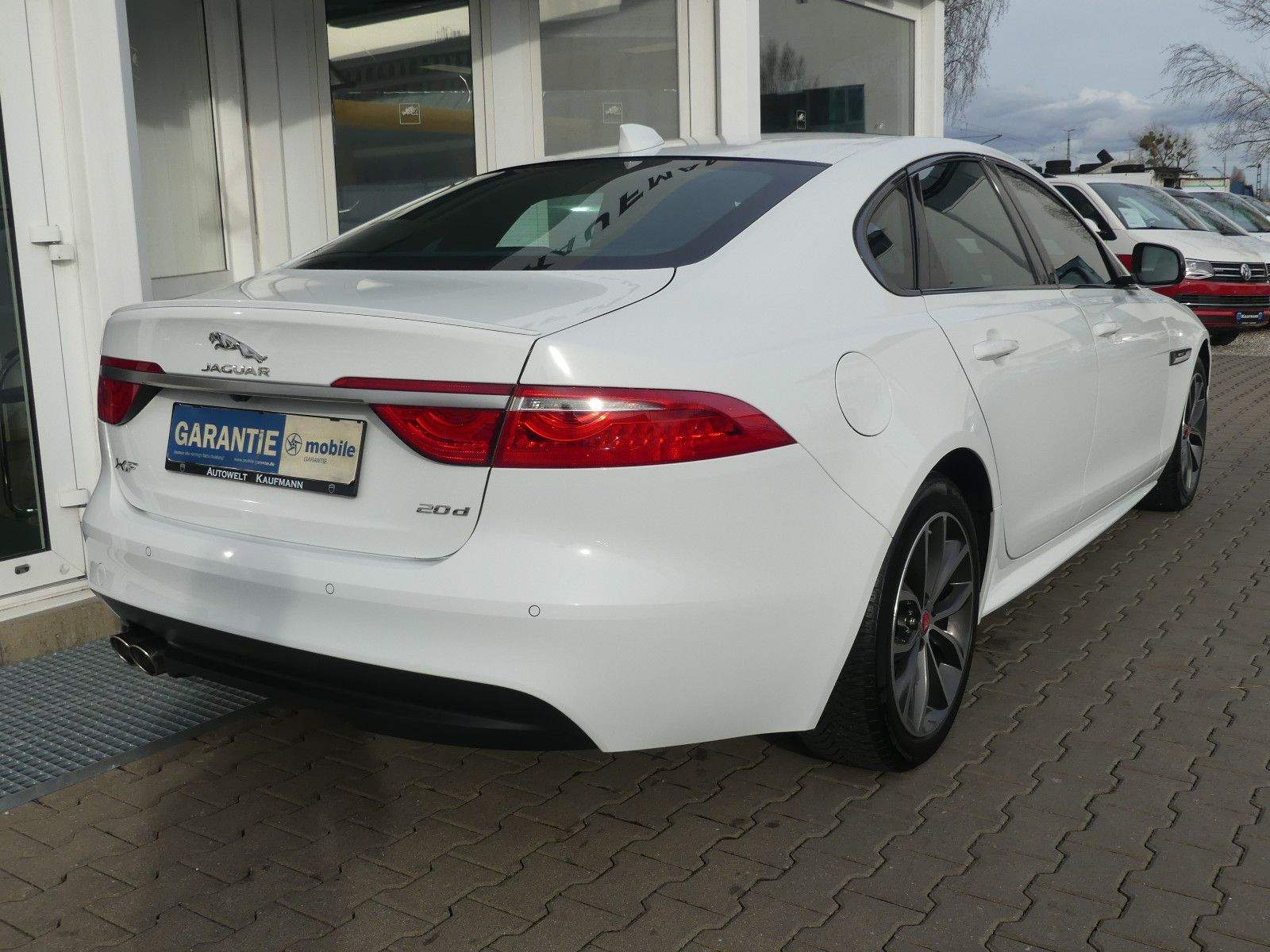 JAGUAR XF Ingenium Edition R-Sport Aut. Leder Navi Kam.