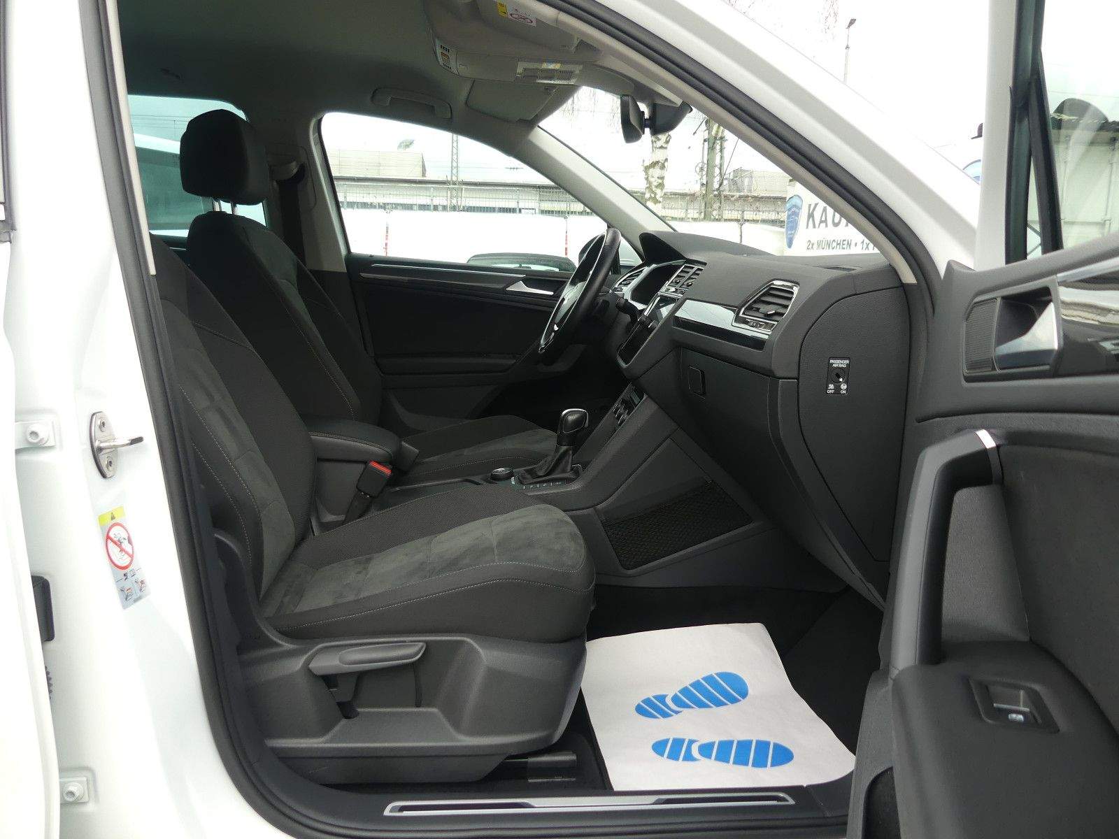 VW Tiguan R-Line 4Motion Aut. LED+ ACC AHK Kamera