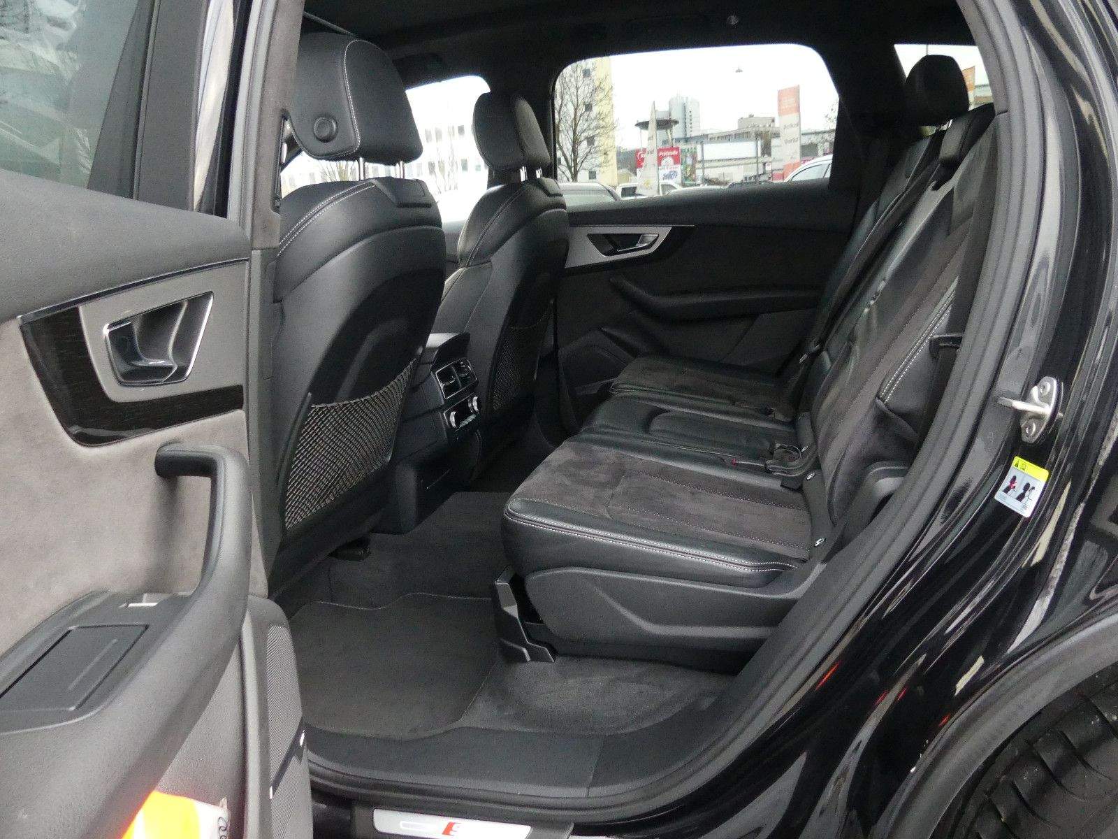 AUDI Q7 3.0 TDI quattro S Line Matrix-LED 7-Sitz