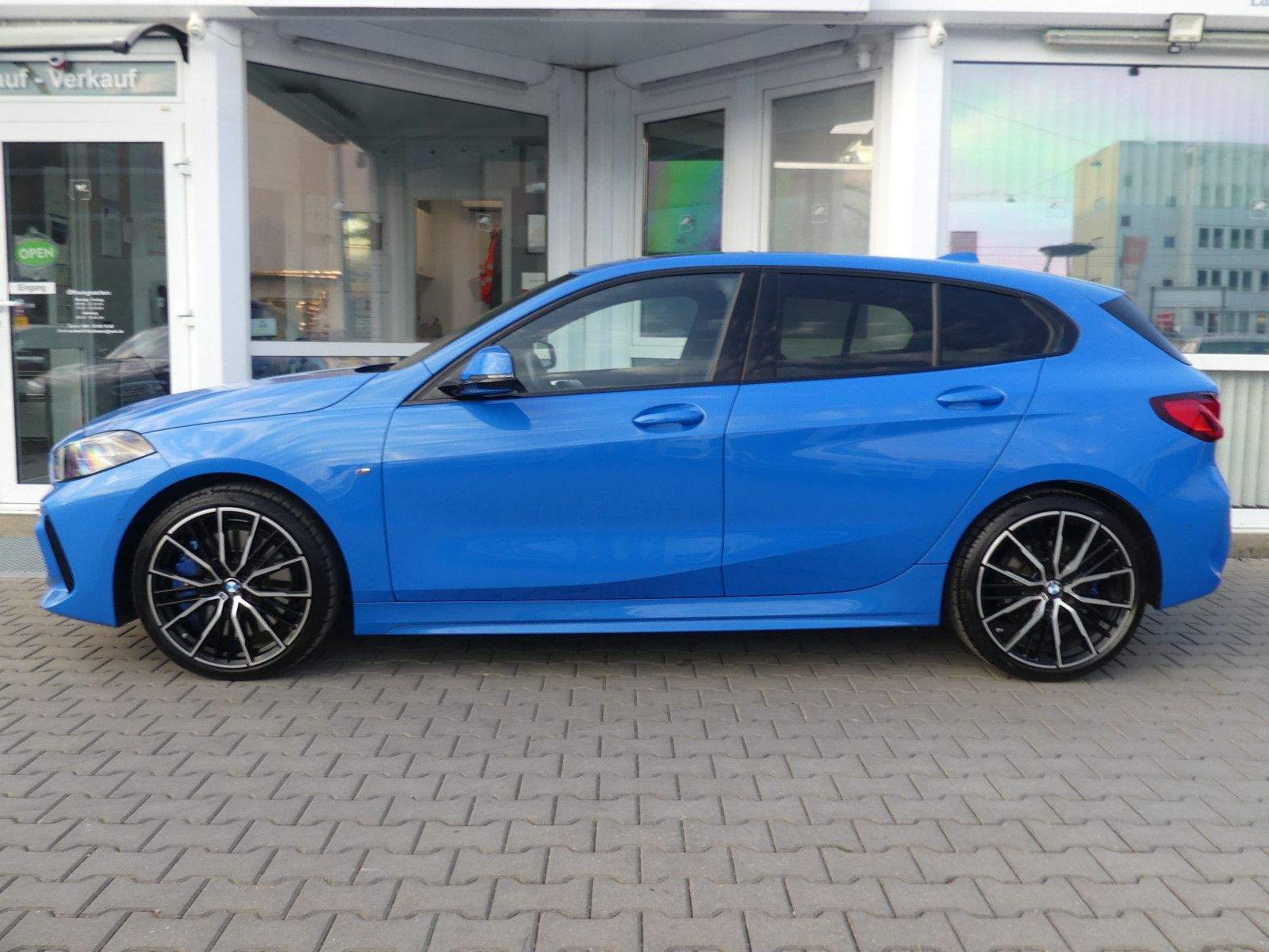 BMW 120d Aut. M Sport Panorama LED Navi CarPlay