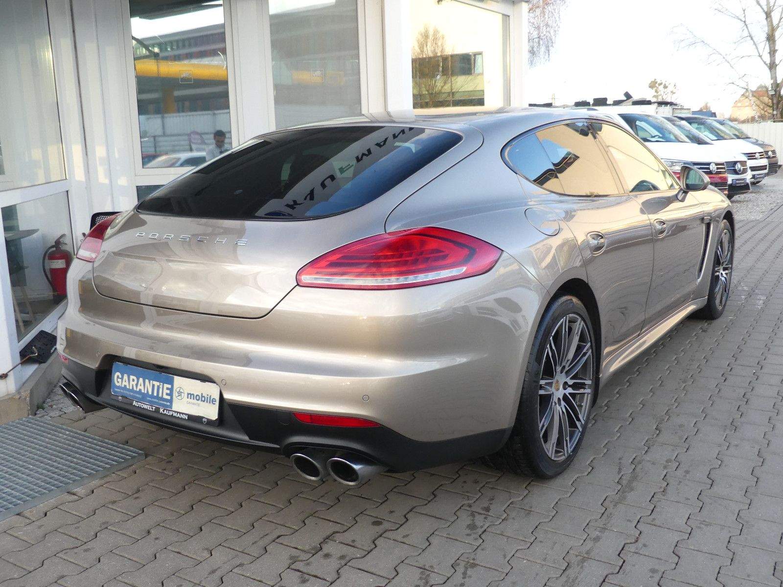 PORSCHE Panamera Diesel Keramik Burmester Fond-DVD 360°C