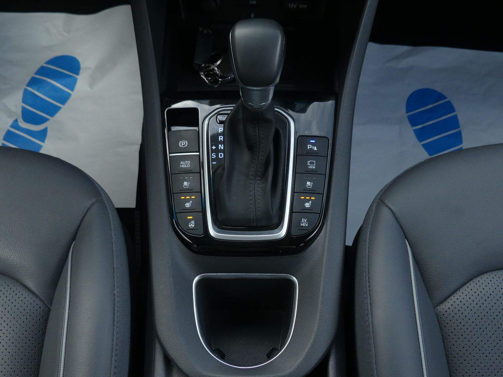 HYUNDAI IONIQ Prime ACC LED Cam. Leder Navi CarPlay DAB