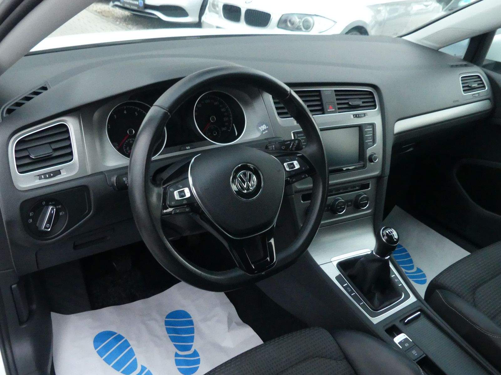 VW Golf 7 Lim. Comfortline Bi-Xenon BMT PDC Navi
