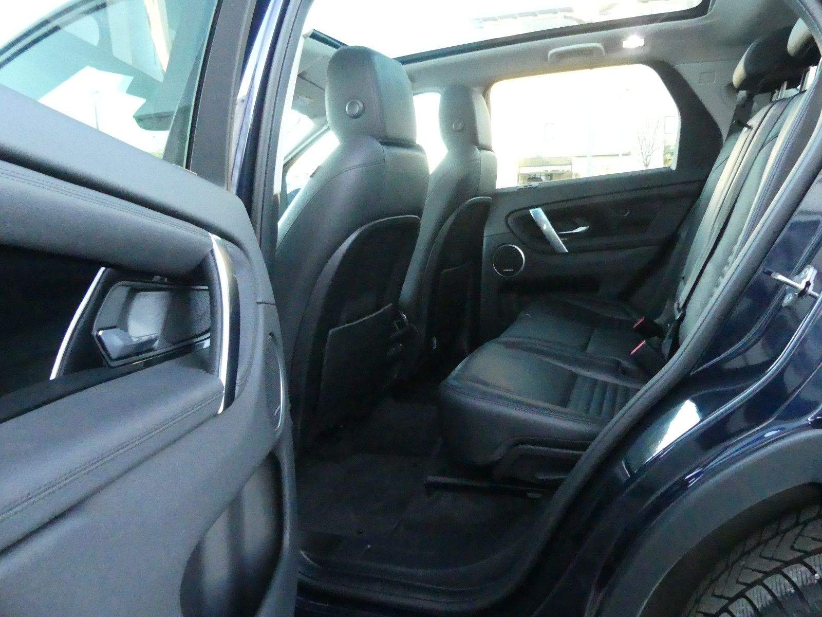 LAND ROVER Discovery Sport SE AWD LED Kamera Leder Meridian
