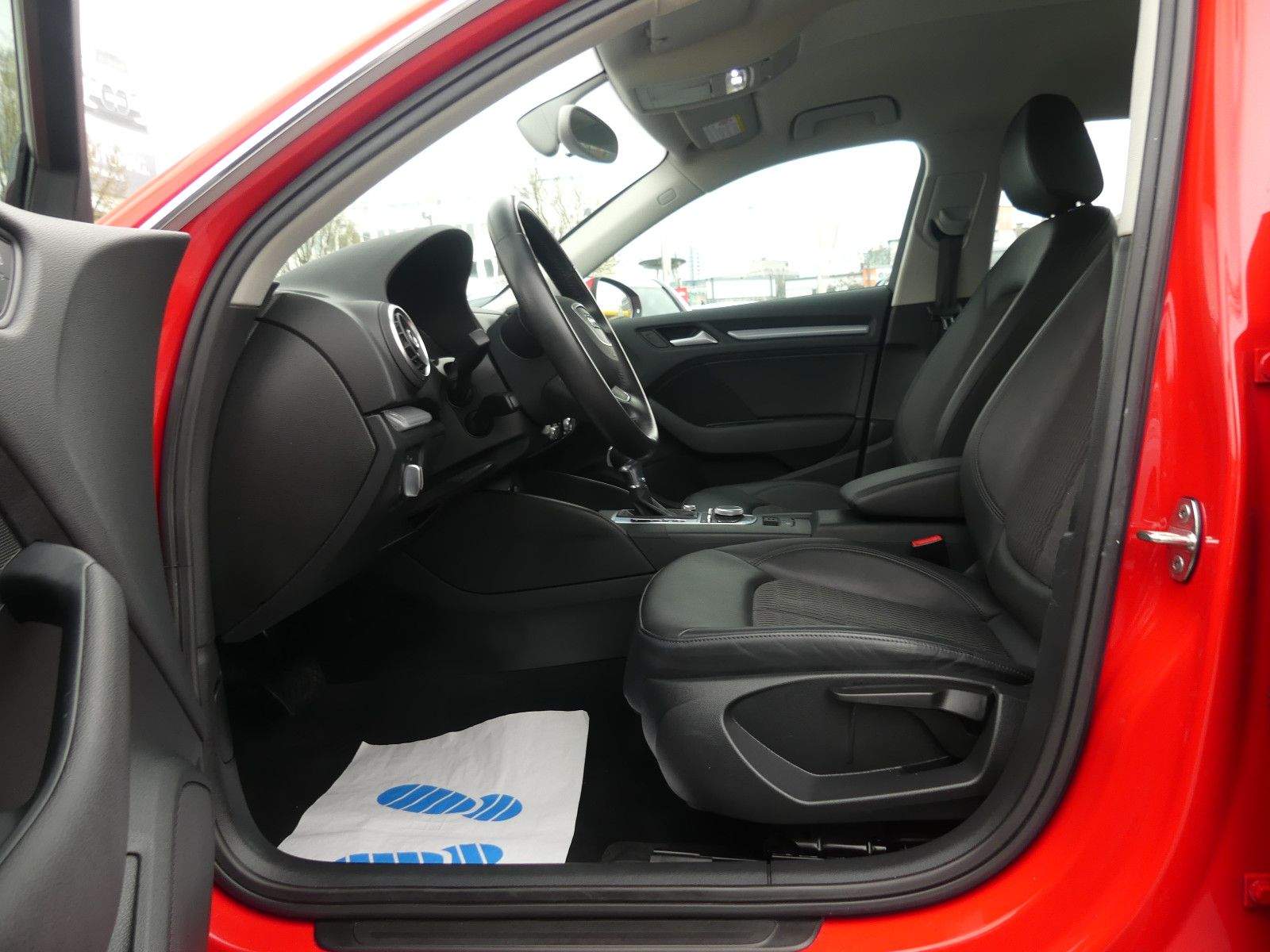 AUDI A3 Sportback Aut. Ambiente Bi-Xenon Tempomat PDC