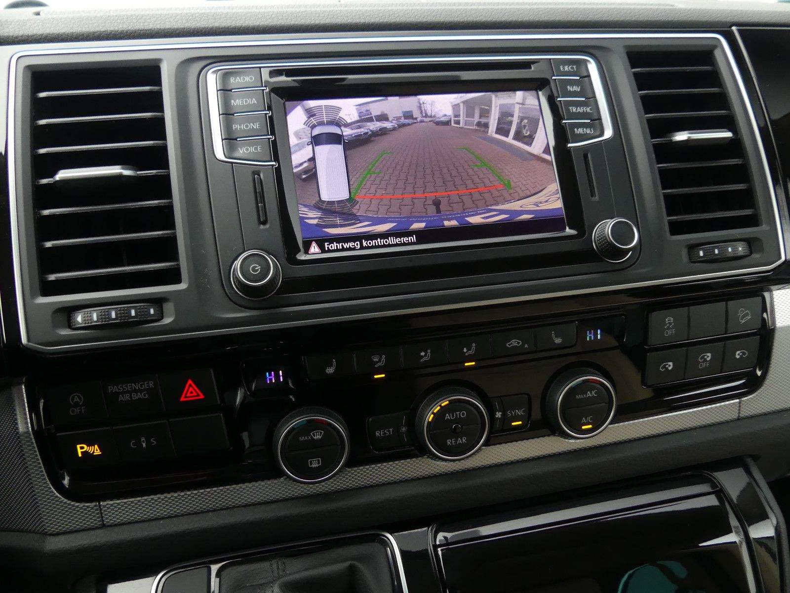 VW T6 Multivan Bulli Highline 4Motion Leder LED AHK