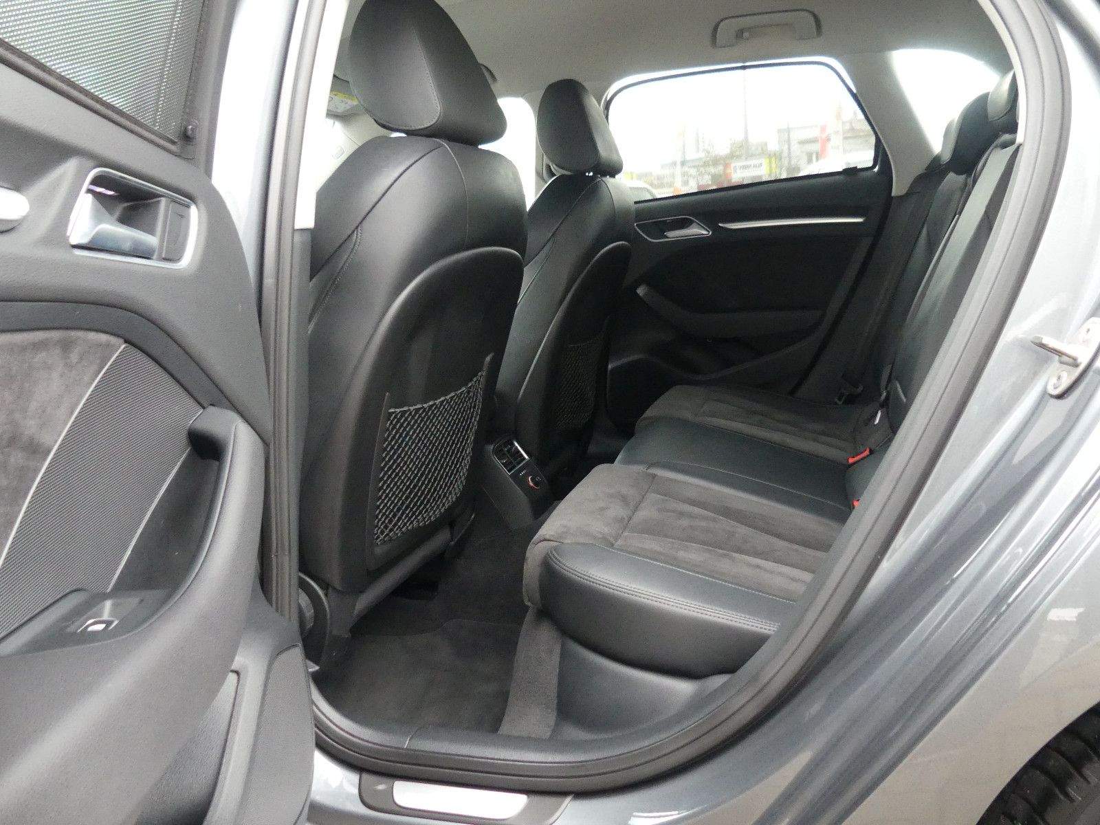 AUDI A3 Sportback Ambition S-Line Quattro Alcantara