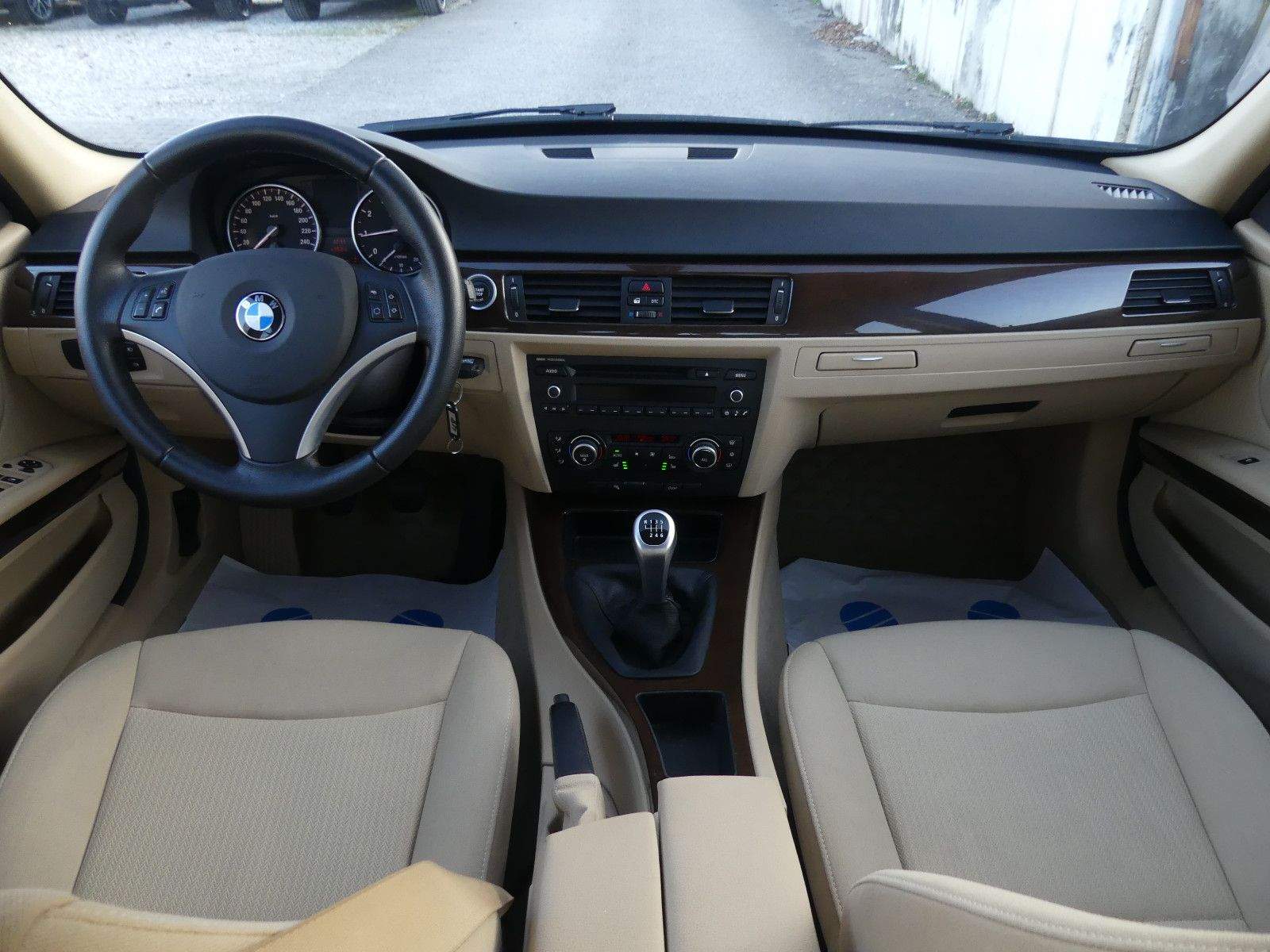 BMW 320i Limousine Xenon PDC Sitzheizung Elektr.Sitz