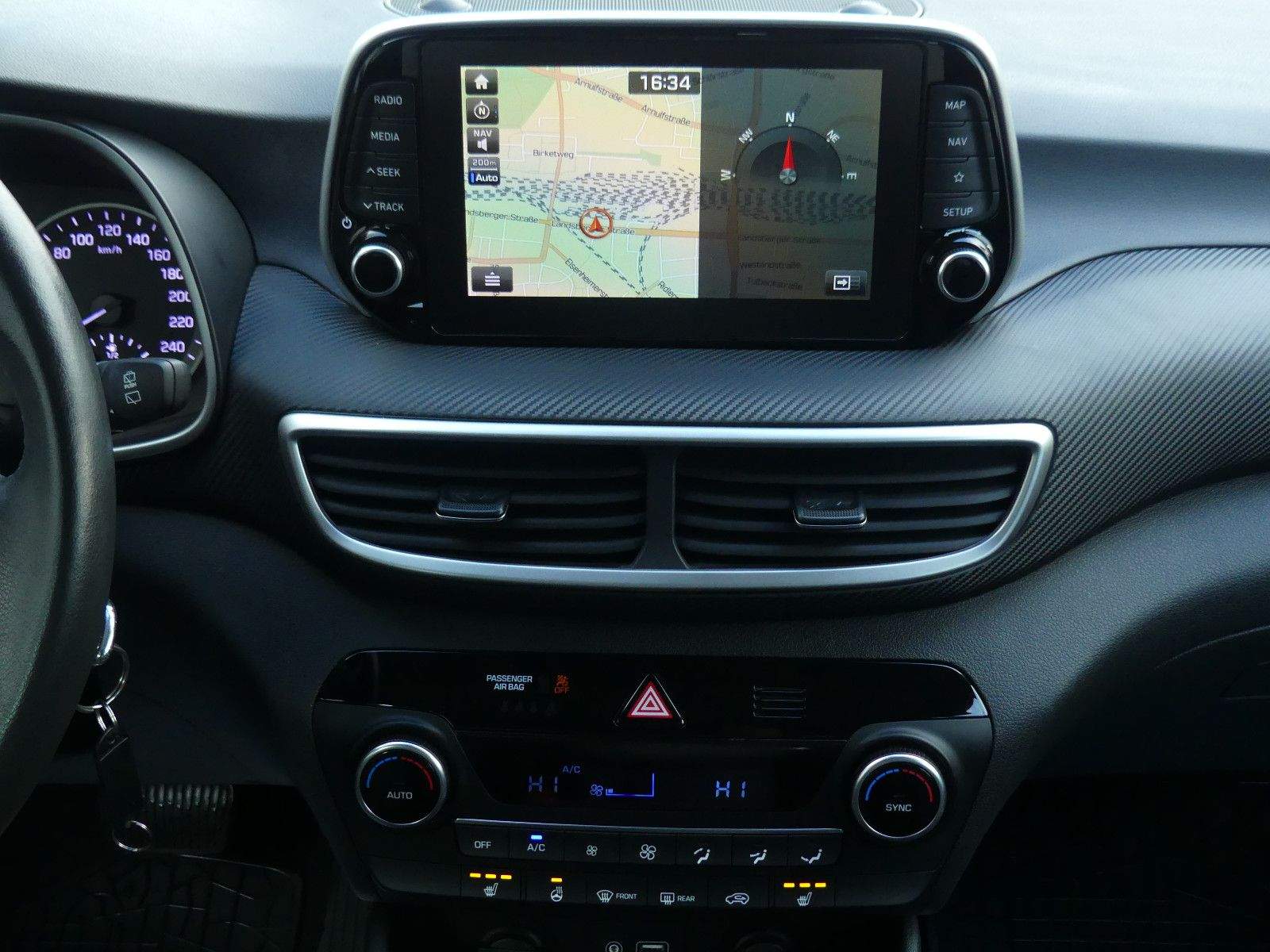 HYUNDAI Tucson Style Aut. LED AHK Navi CarPlay Android