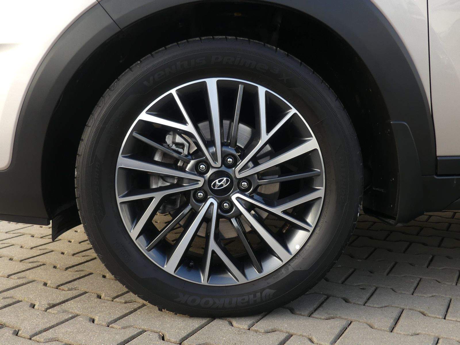 HYUNDAI Tucson Style Aut. LED AHK Navi CarPlay Android