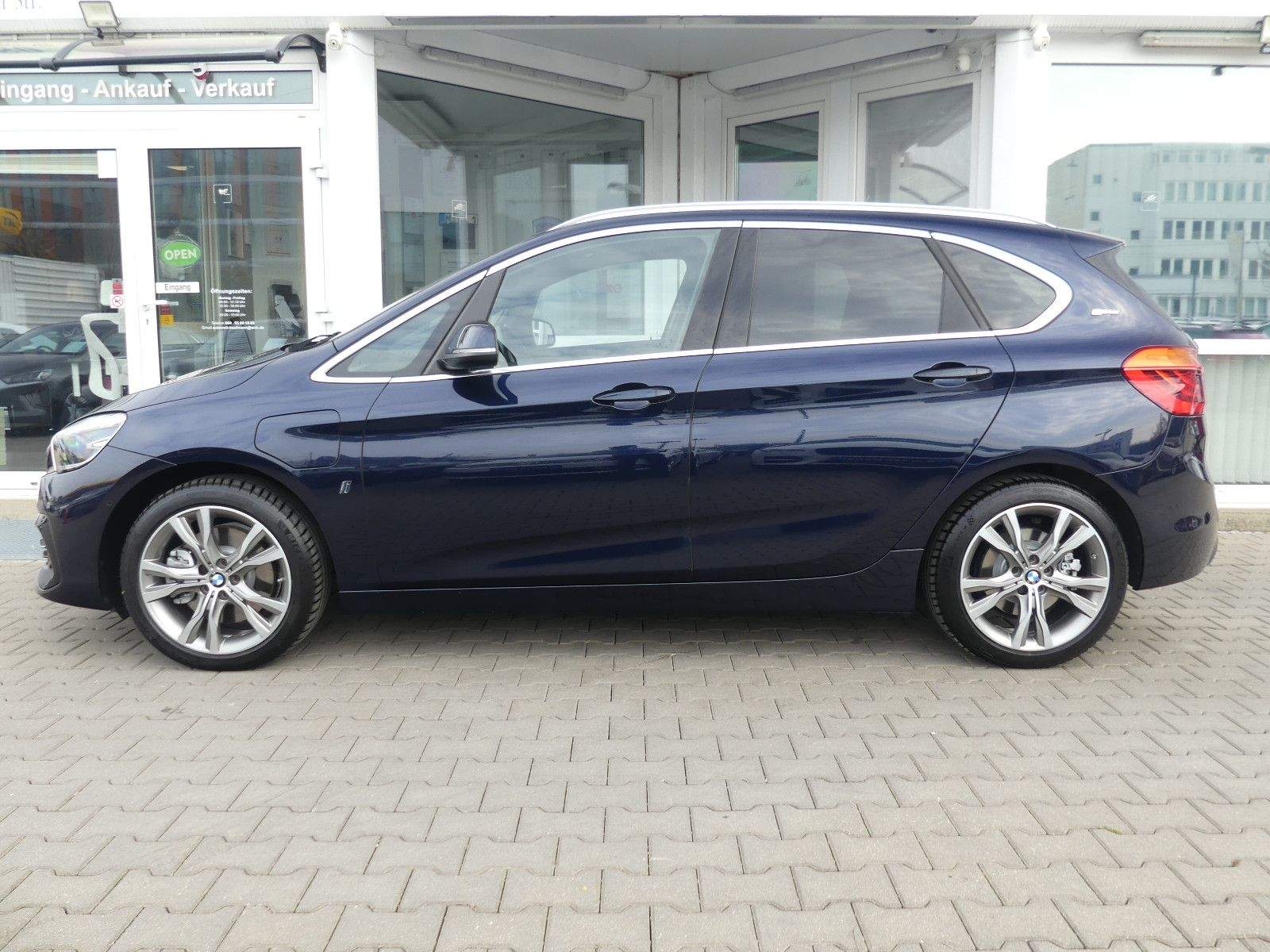 BMW 225XE Active Tourer Luxury Aut. ACC LED HUD PANO