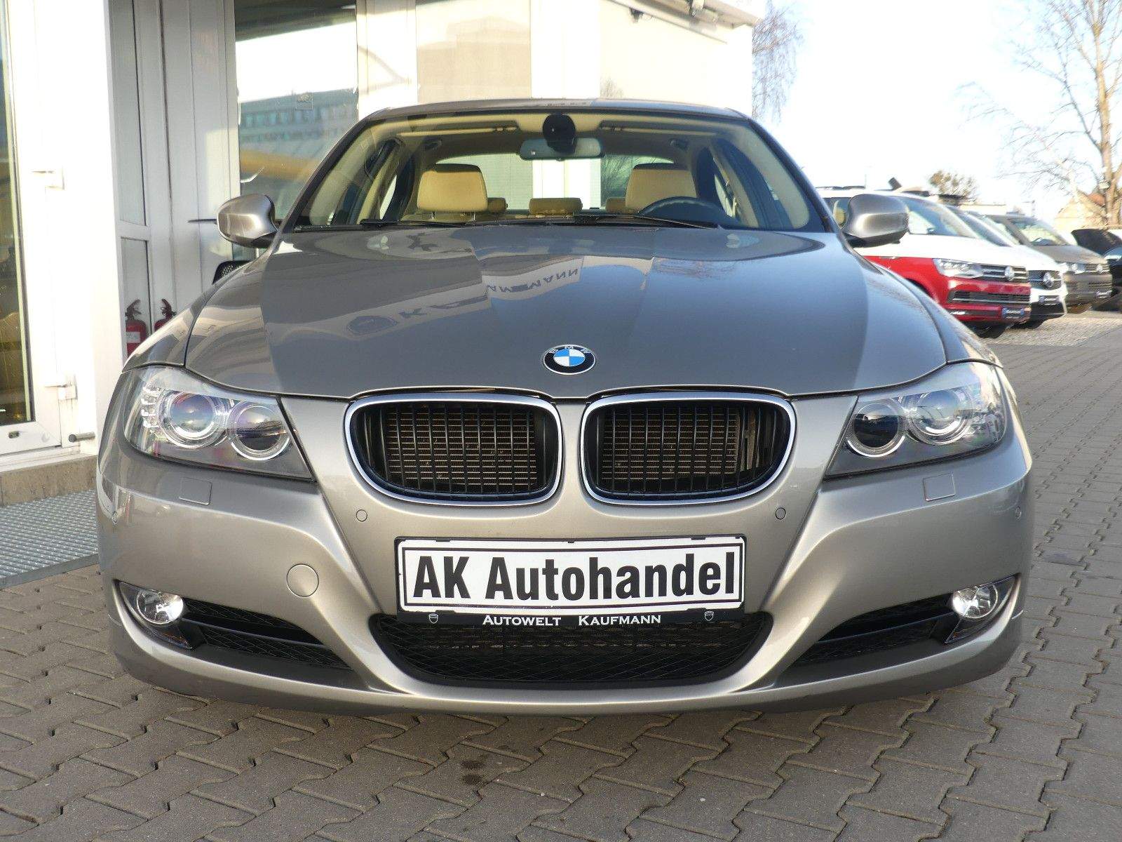 BMW 320i Limousine Xenon PDC Sitzheizung Elektr.Sitz