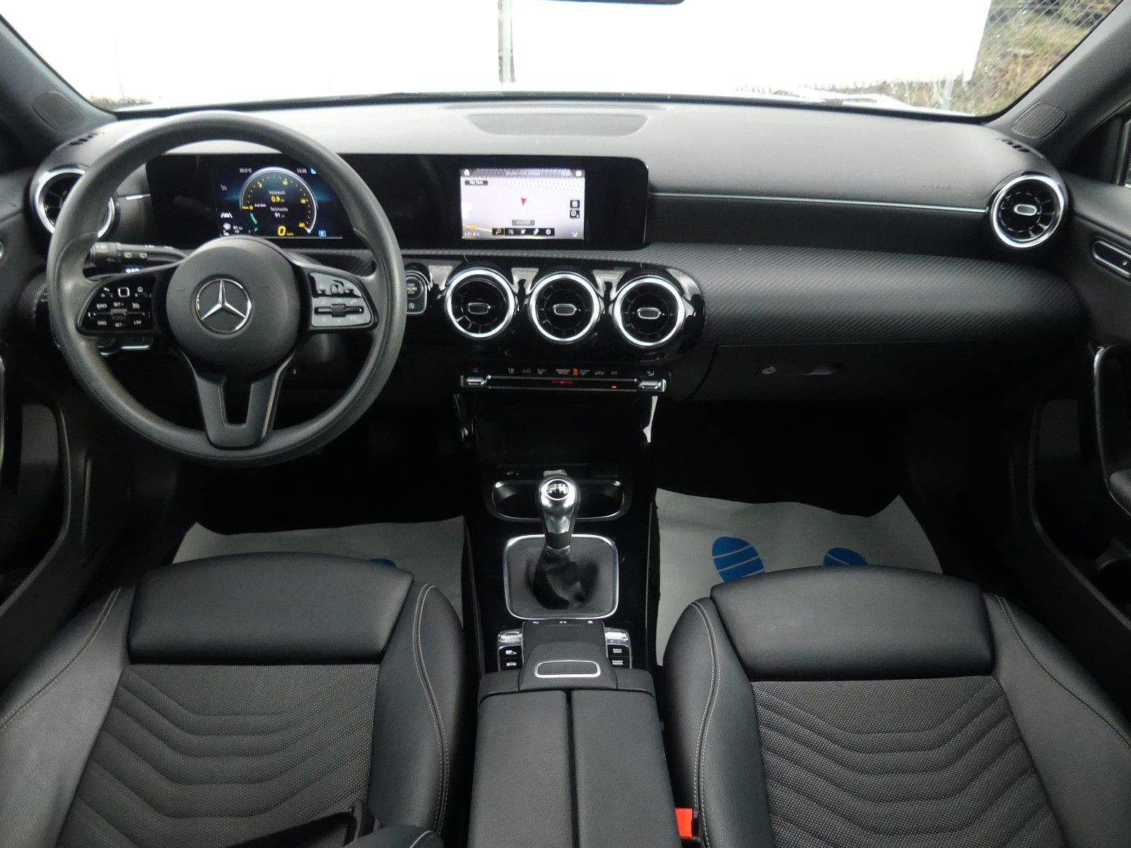 MERCEDES-BENZ A 200 Business MBUX Kamera Navi CarPlay Android