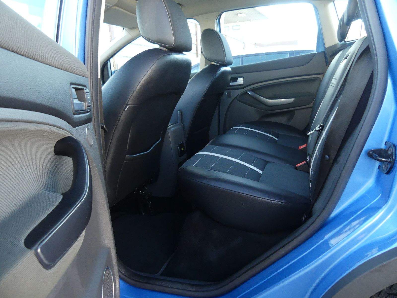 FORD Kuga Titanium Bluethooth Panorama Aut.