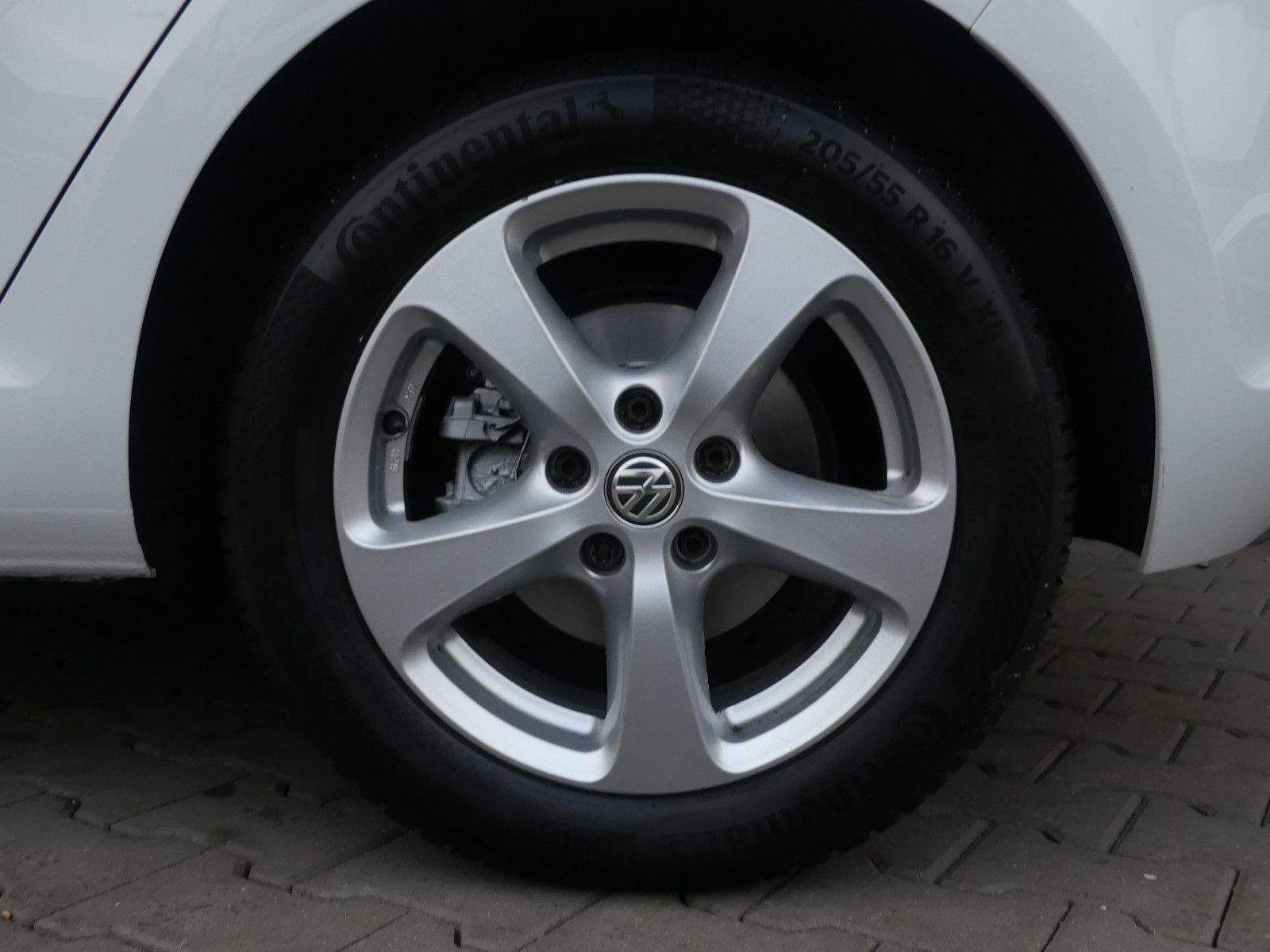 VW Golf 7 Lim. Comfortline Bi-Xenon BMT PDC Navi