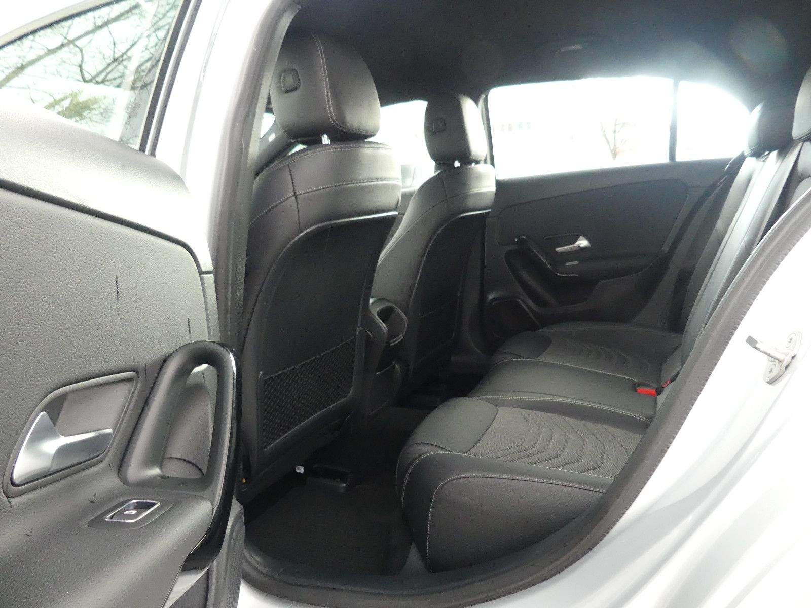 MERCEDES-BENZ A 200 Business MBUX Kamera Navi CarPlay Android