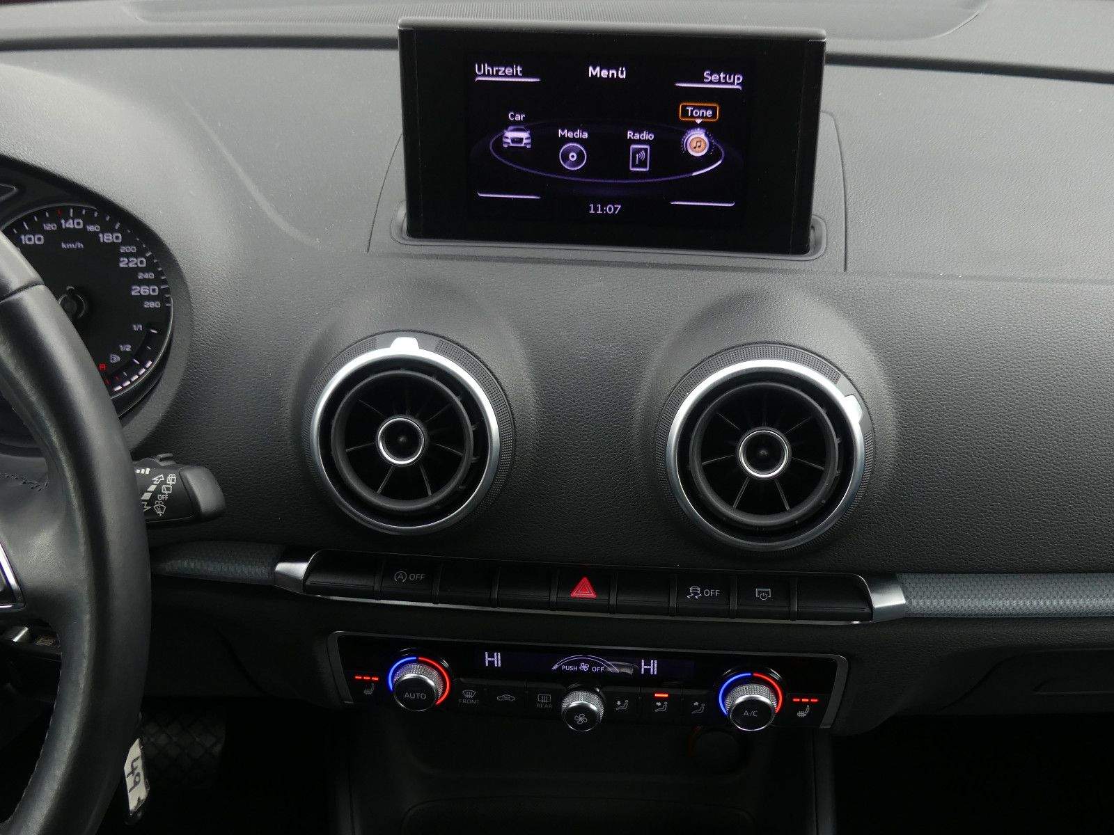 AUDI A3 Sportback Aut. Ambiente Bi-Xenon Tempomat PDC