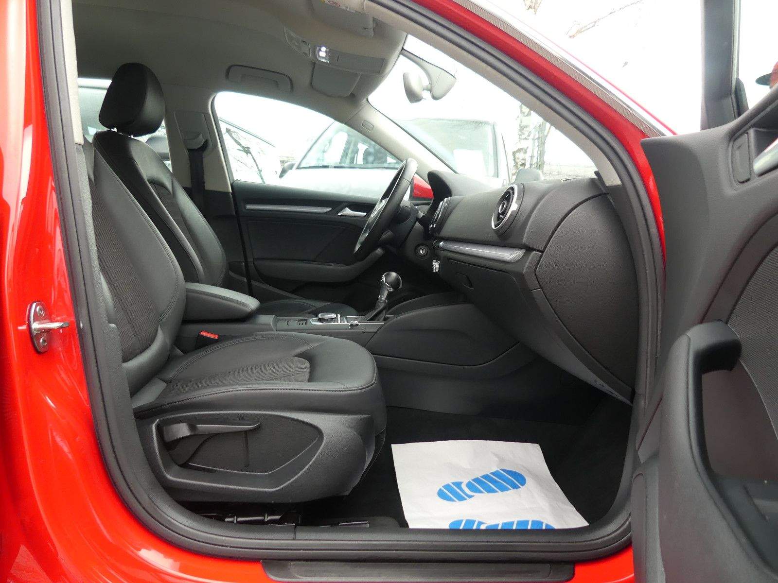 AUDI A3 Sportback Aut. Ambiente Bi-Xenon Tempomat PDC