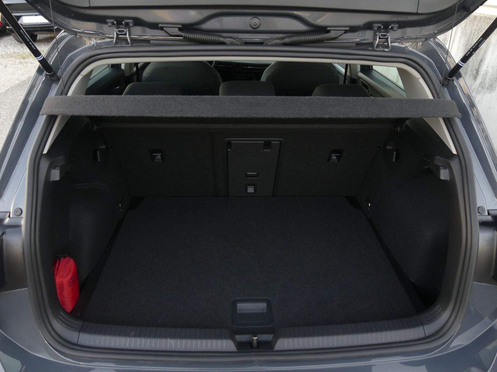 VW Golf 8 Life 1.5 eTSI Standheiz. Panorama Head-Up