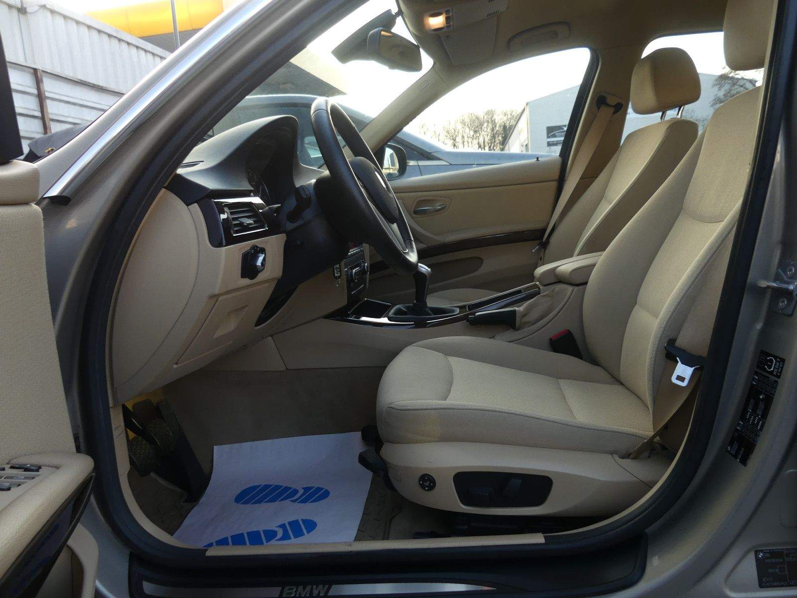 BMW 320i Limousine Xenon PDC Sitzheizung Elektr.Sitz