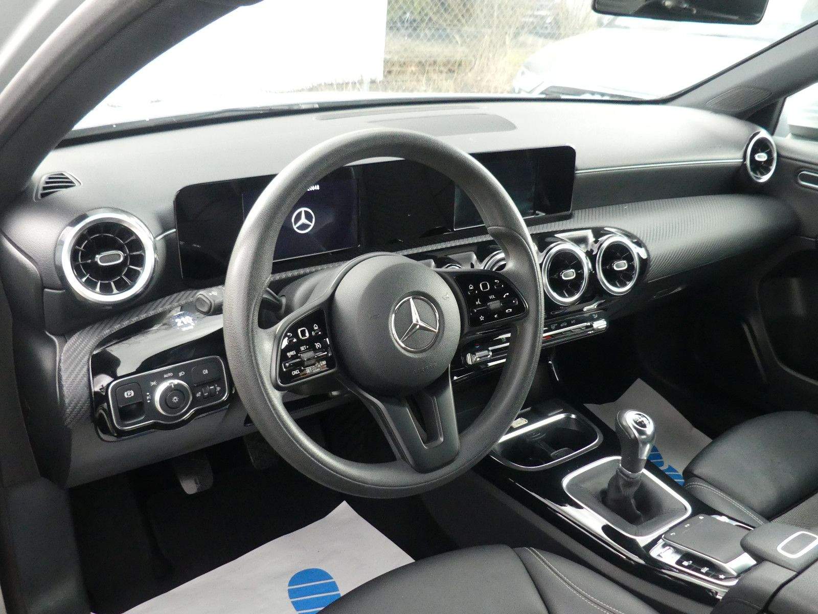 MERCEDES-BENZ A 200 Business MBUX Kamera Navi CarPlay Android