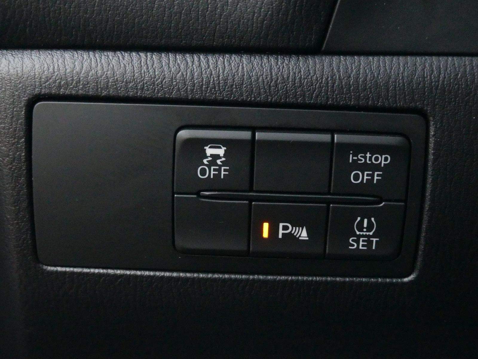 MAZDA 3 Exclusive-Line Skyactiv Kamera LED HUD AHK DAB