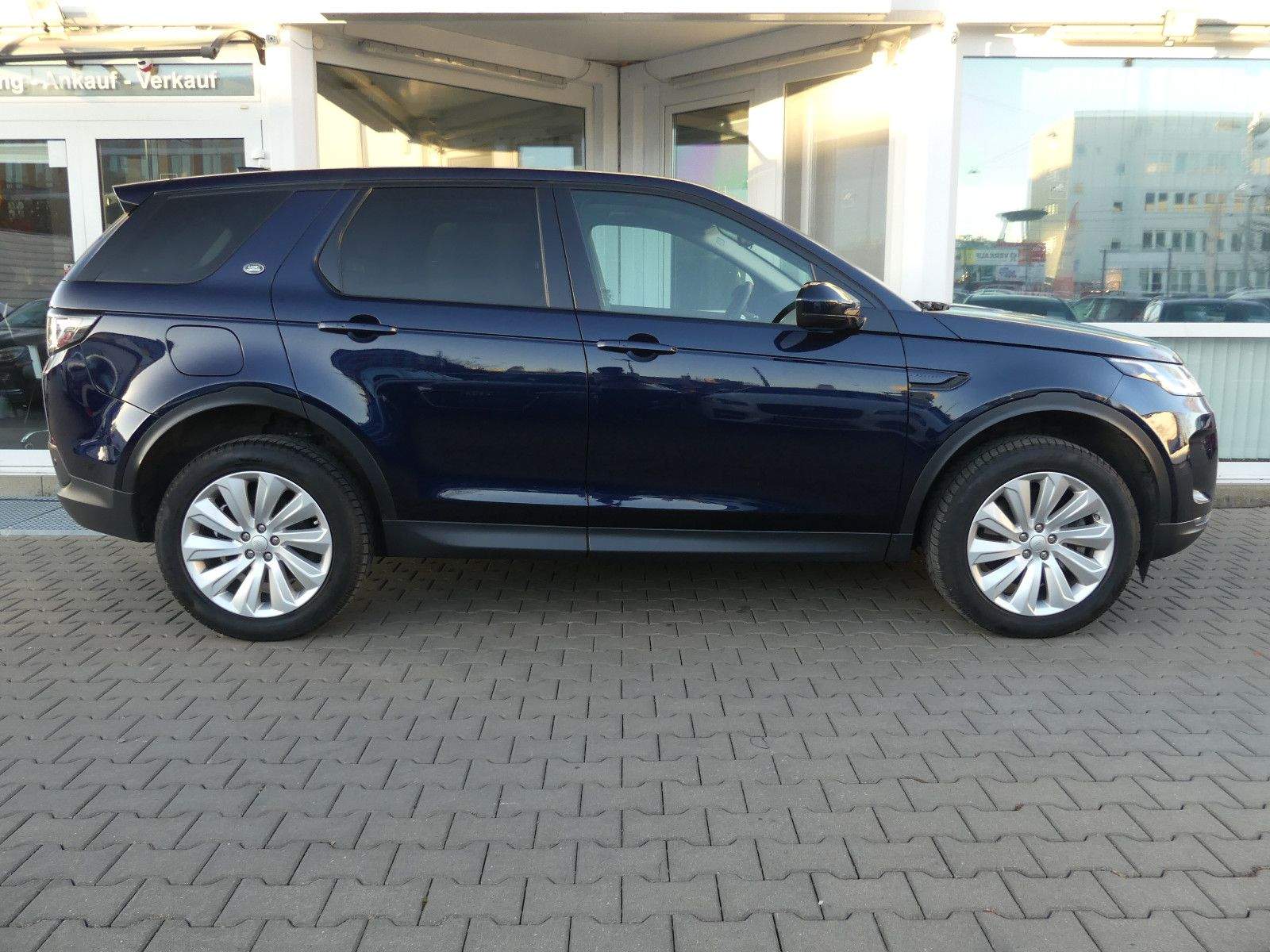 LAND ROVER Discovery Sport SE AWD LED Kamera Leder Meridian