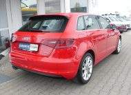 AUDI A3 Sportback Aut. Ambiente Bi-Xenon Tempomat PDC