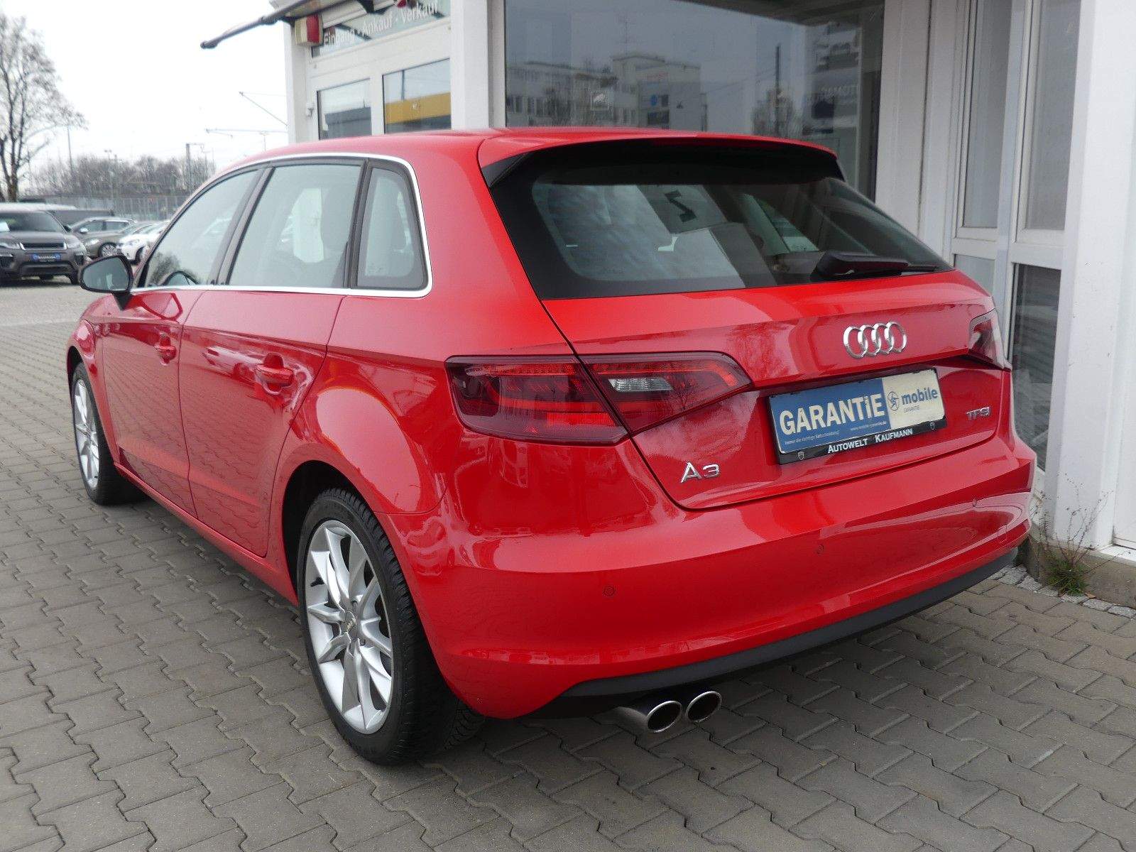 AUDI A3 Sportback Aut. Ambiente Bi-Xenon Tempomat PDC