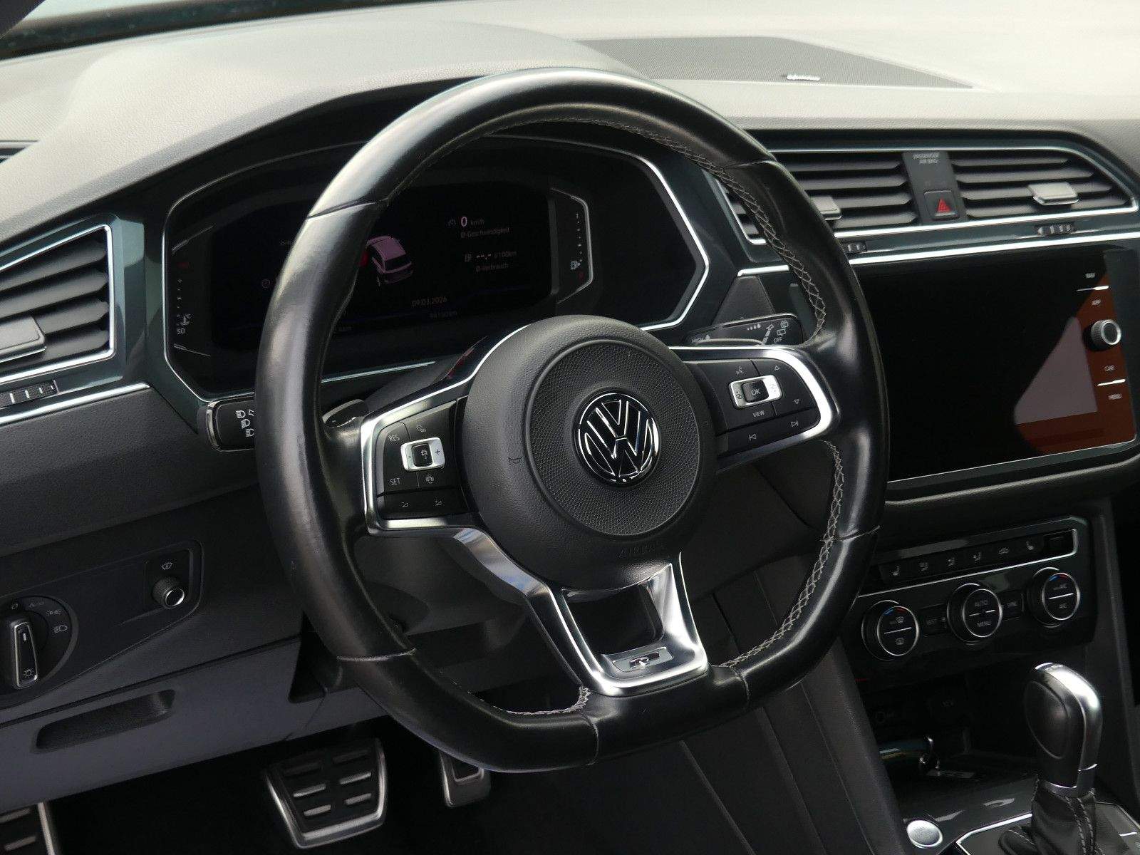 VW Allspace R-Line 4Motion Pano Leder LED ACC AHK