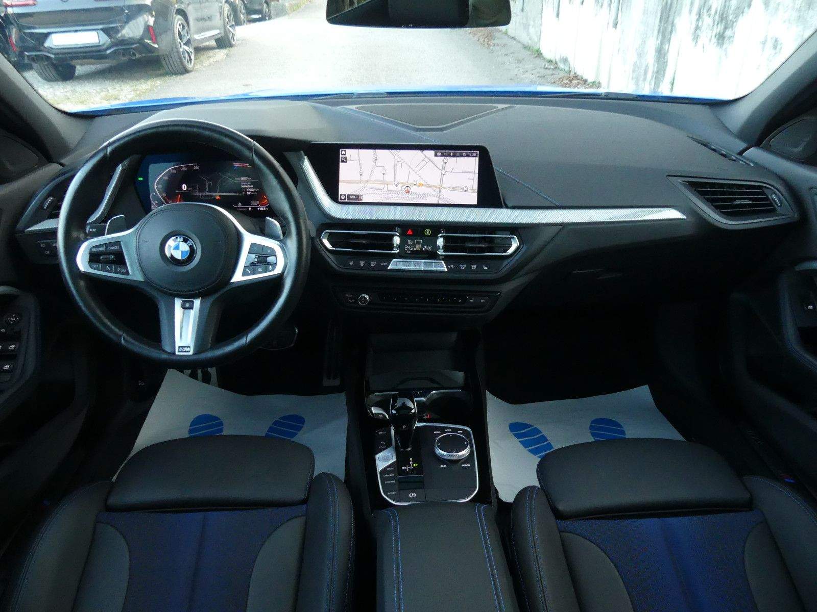 BMW 120d Aut. M Sport Panorama LED Navi CarPlay