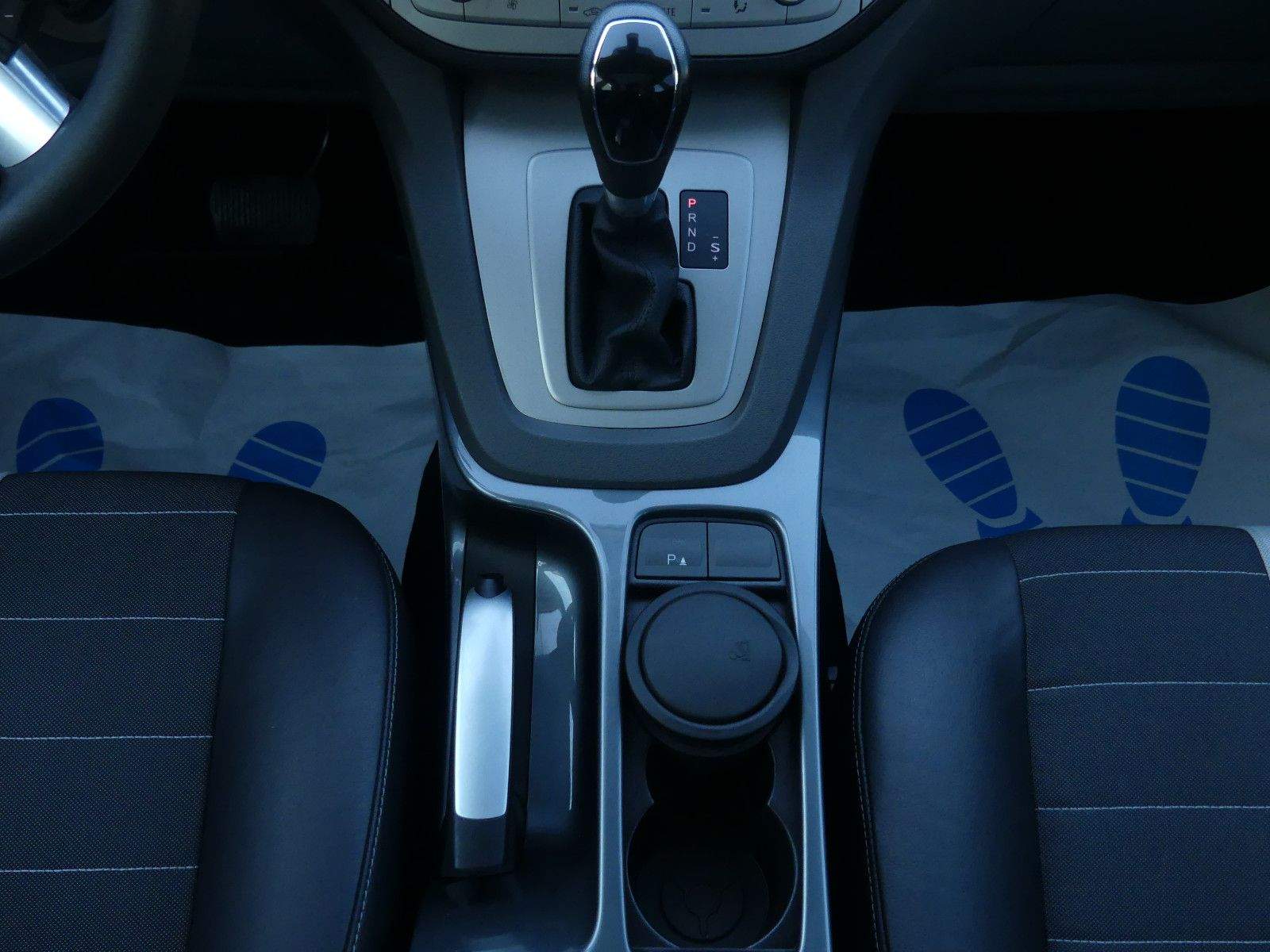 FORD Kuga Titanium Bluethooth Panorama Aut.