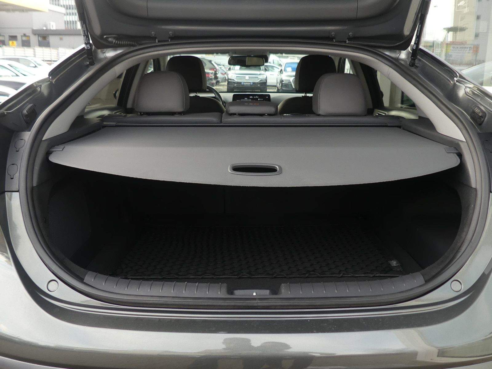 HYUNDAI IONIQ Prime ACC LED Cam. Leder Navi CarPlay DAB