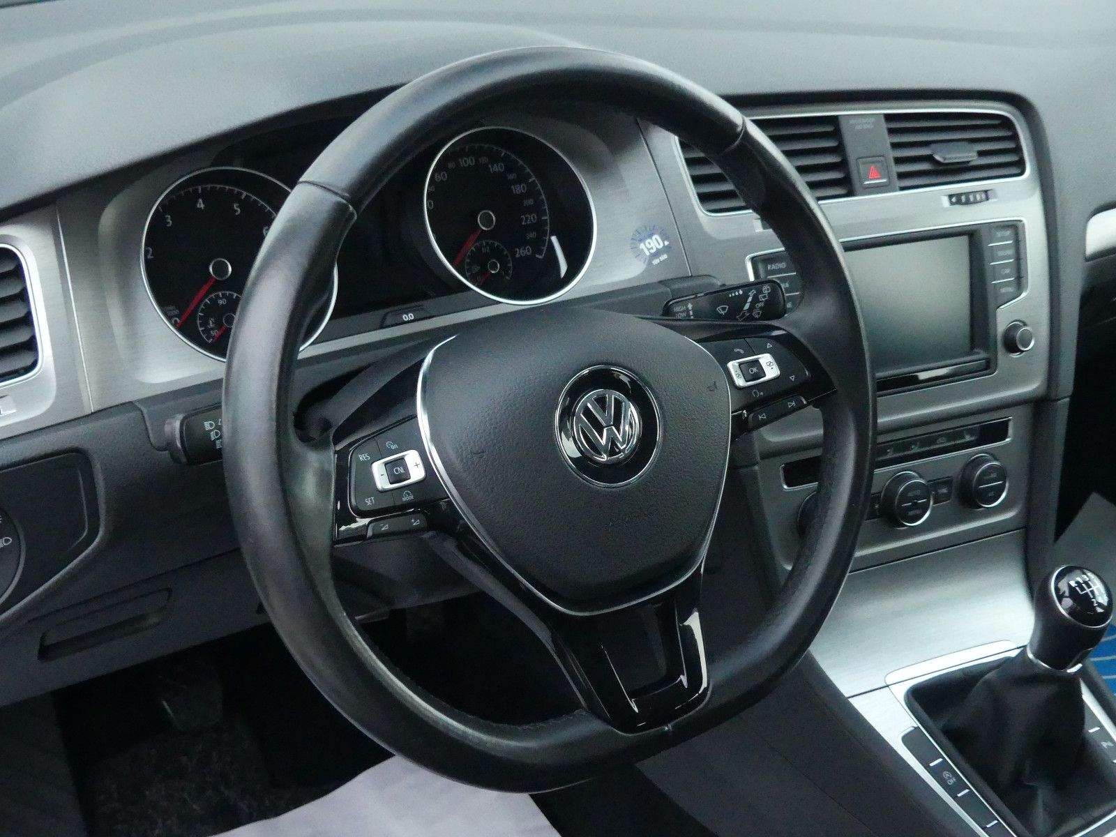 VW Golf 7 Lim. Comfortline Bi-Xenon BMT PDC Navi