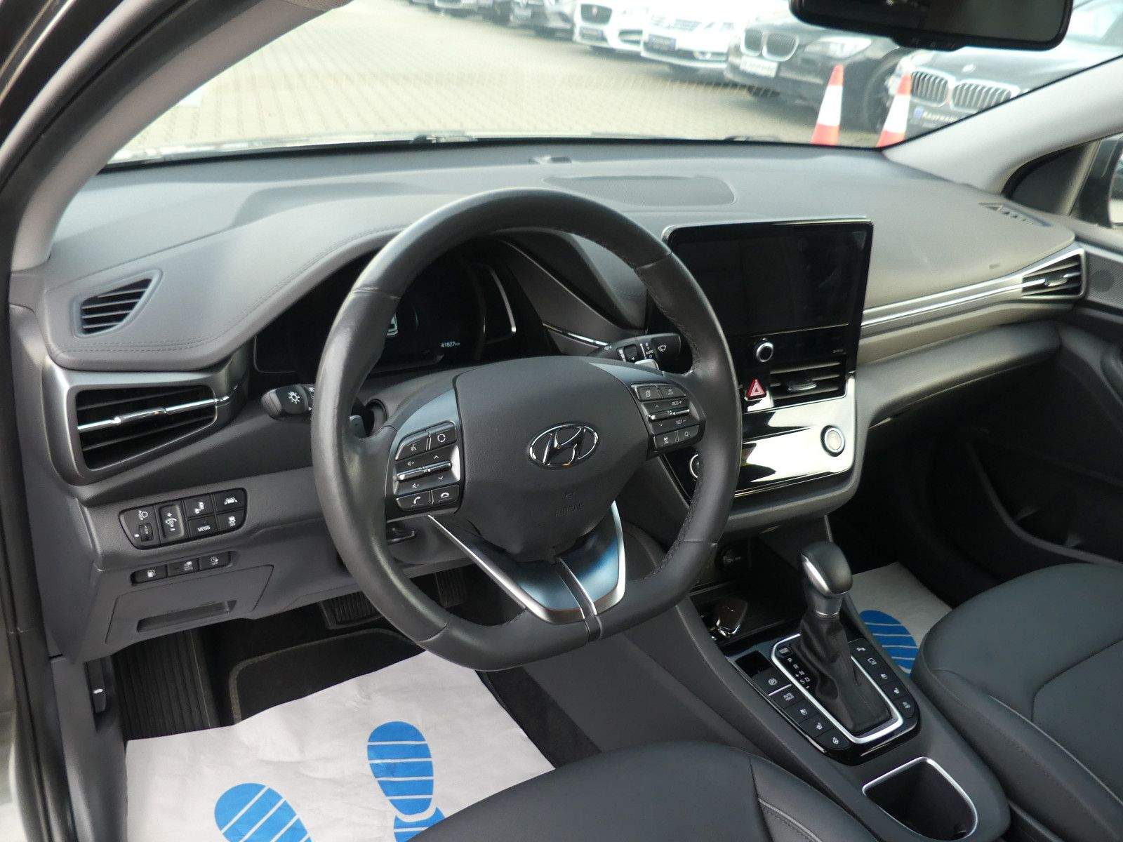 HYUNDAI IONIQ Prime ACC LED Cam. Leder Navi CarPlay DAB