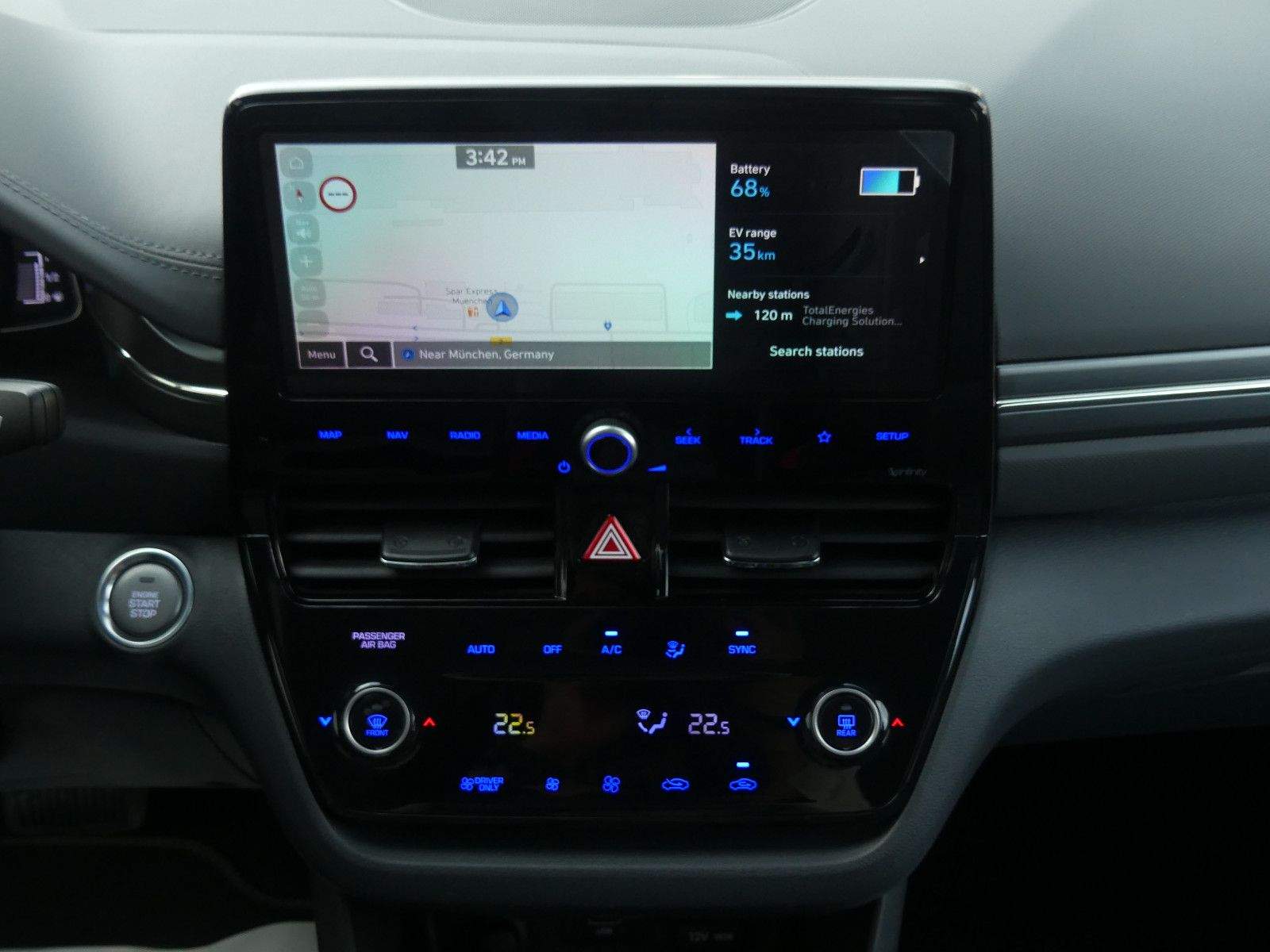 HYUNDAI IONIQ Prime ACC LED Cam. Leder Navi CarPlay DAB