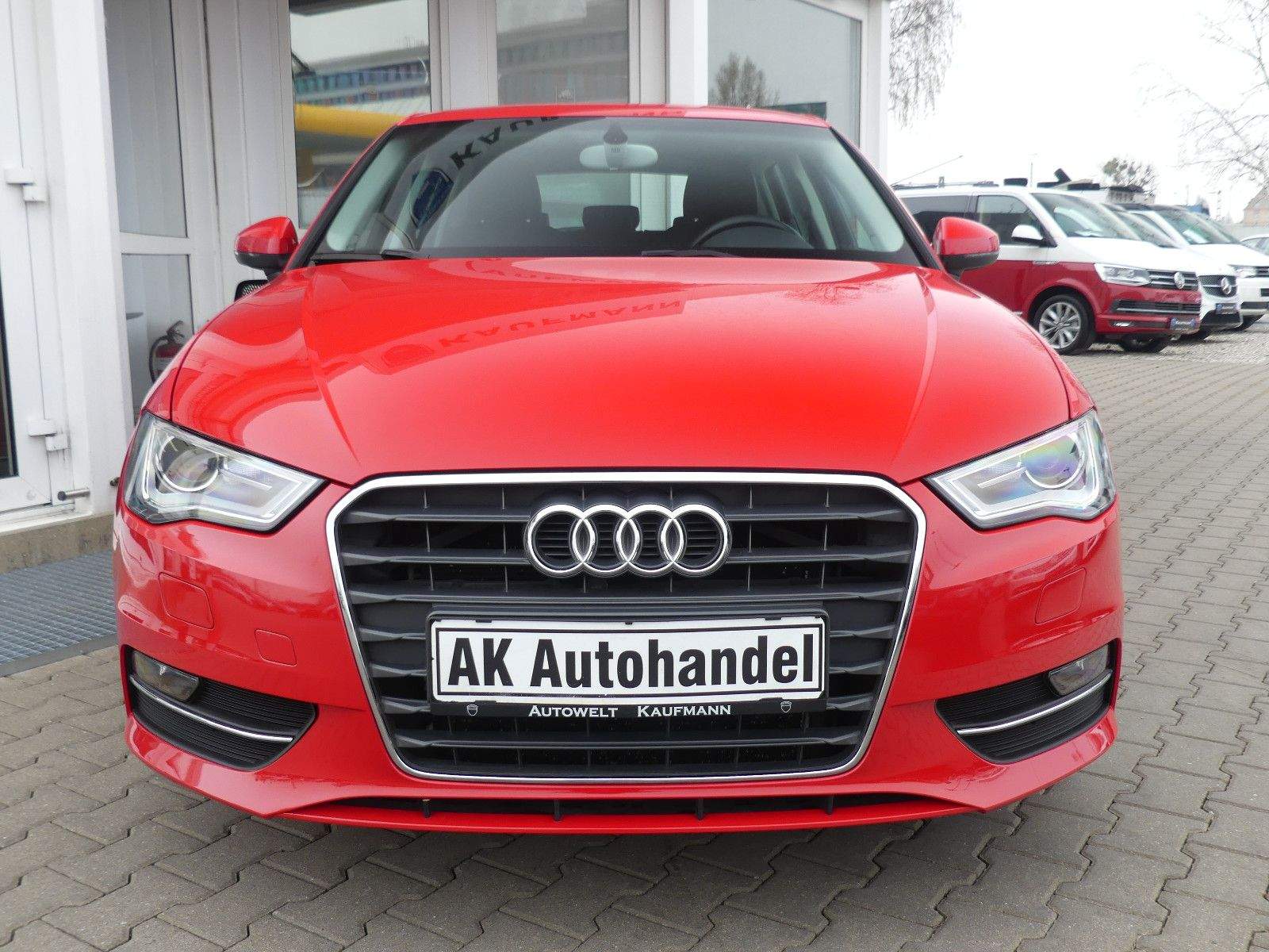 AUDI A3 Sportback Aut. Ambiente Bi-Xenon Tempomat PDC