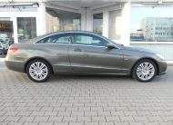 MERCEDES-BENZ E250 Coupé CGI Avantgarde 1.Hand Navi PDC Tempo