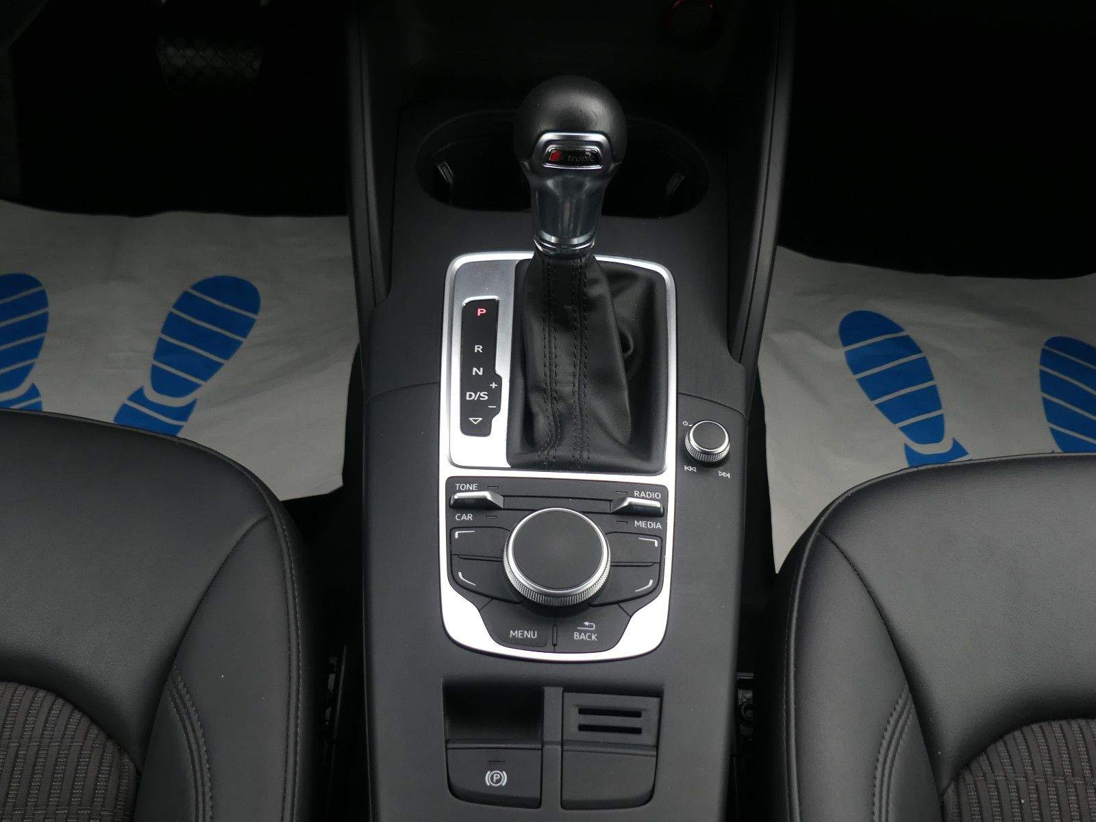 AUDI A3 Sportback Aut. Ambiente Bi-Xenon Tempomat PDC