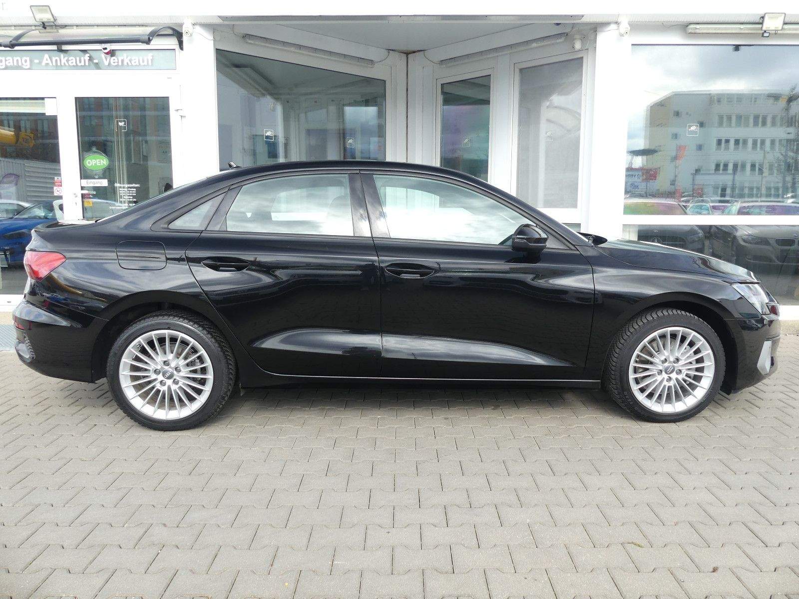 AUDI A3 Limousine 35 TFSI advanced Sound Aut. Navi