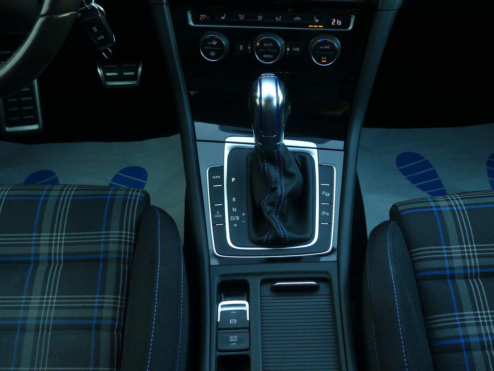 VW Golf VII GTE LED ACC Kamera Standheizung CarPlay