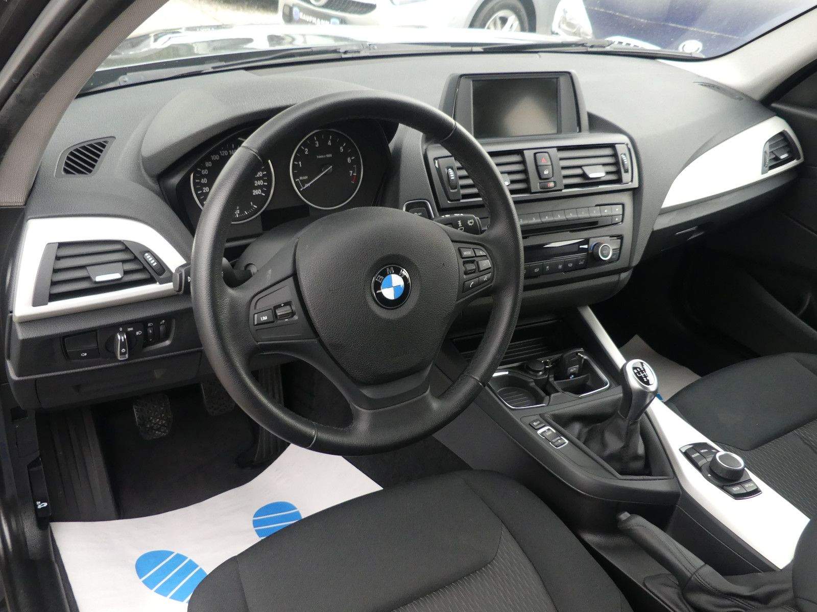 BMW 116i Limousine 5-trg PDC Isofix Bluetooth