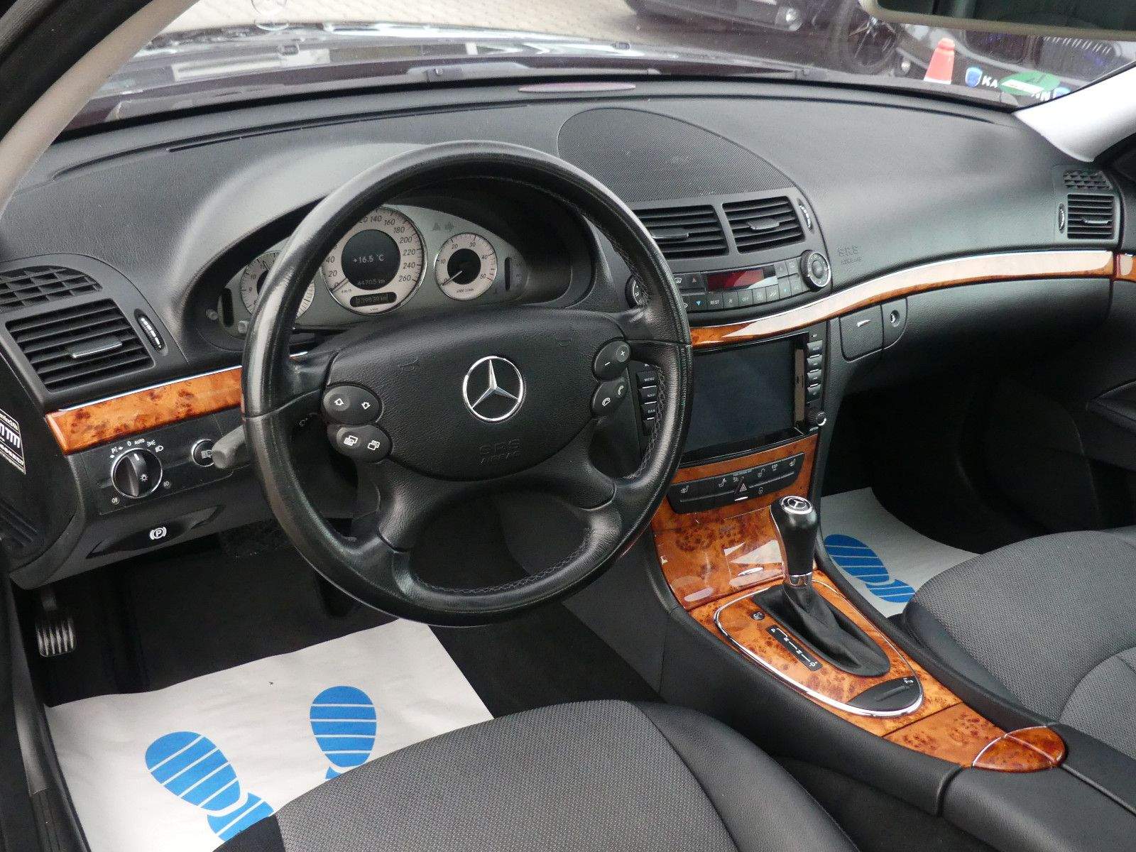 MERCEDES-BENZ E280 CDI Limousine Aut. Bi-Xenon Schiebed. Leder