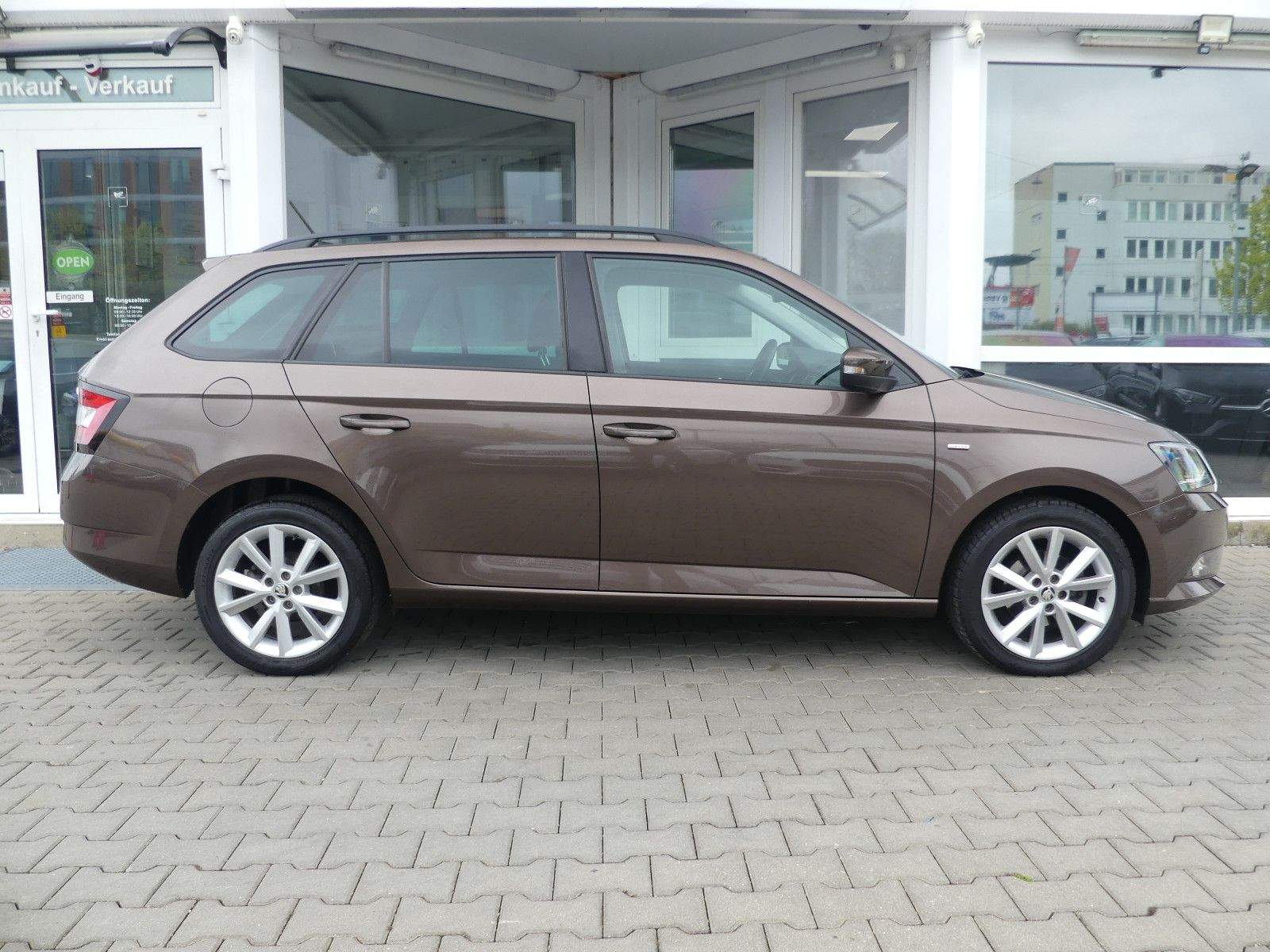 SKODA Fabia Kombi Clever ACC Klimaautomatik PDC DAB