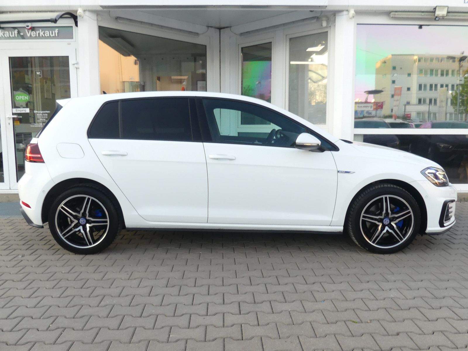 VW Golf VII GTE LED ACC Kamera Standheizung CarPlay