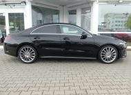 MERCEDES-BENZ CLA 200 AMG Line LED Kamera Alcantara CarPlay