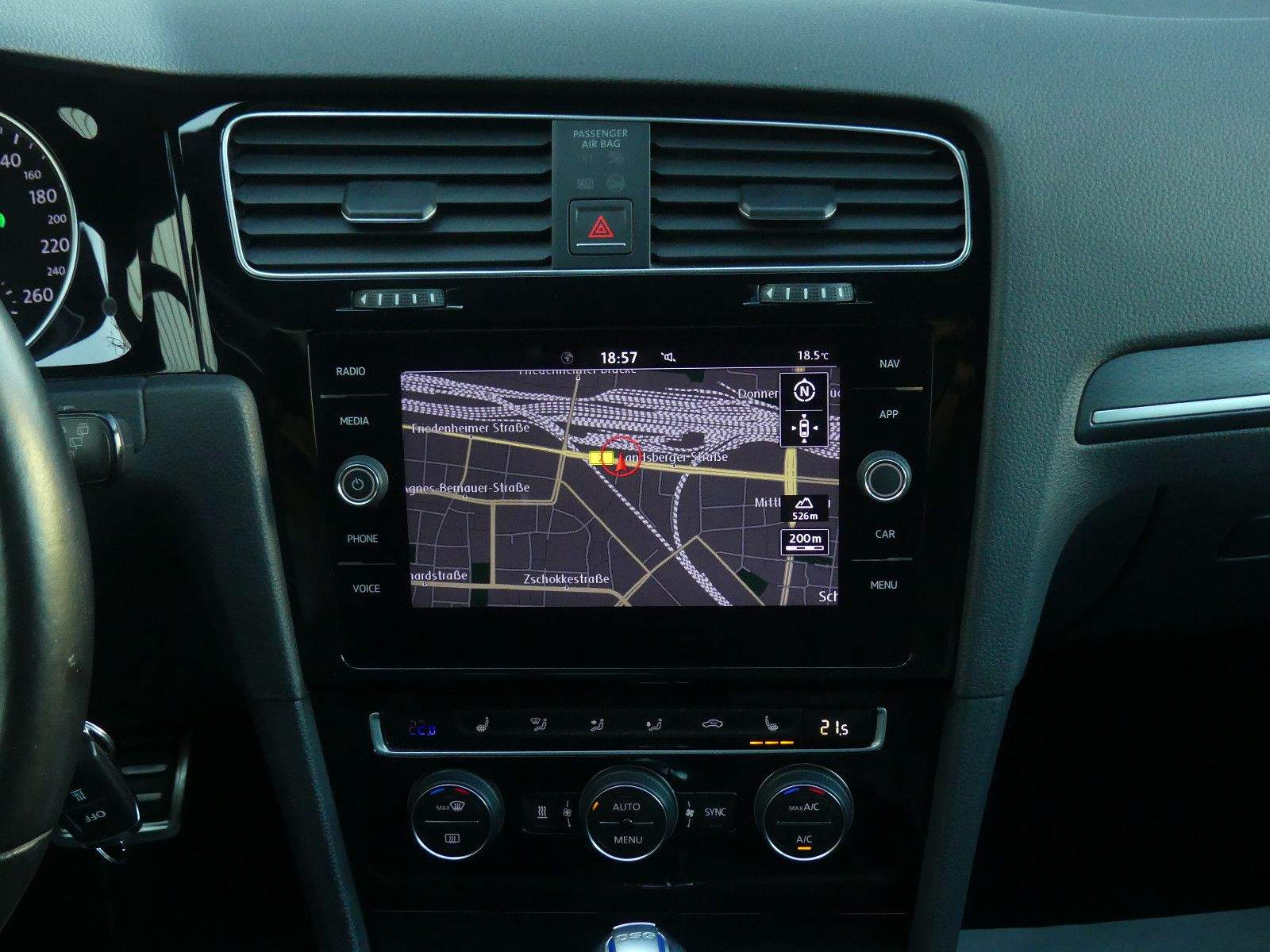 VW Golf VII GTE LED ACC Kamera Standheizung CarPlay