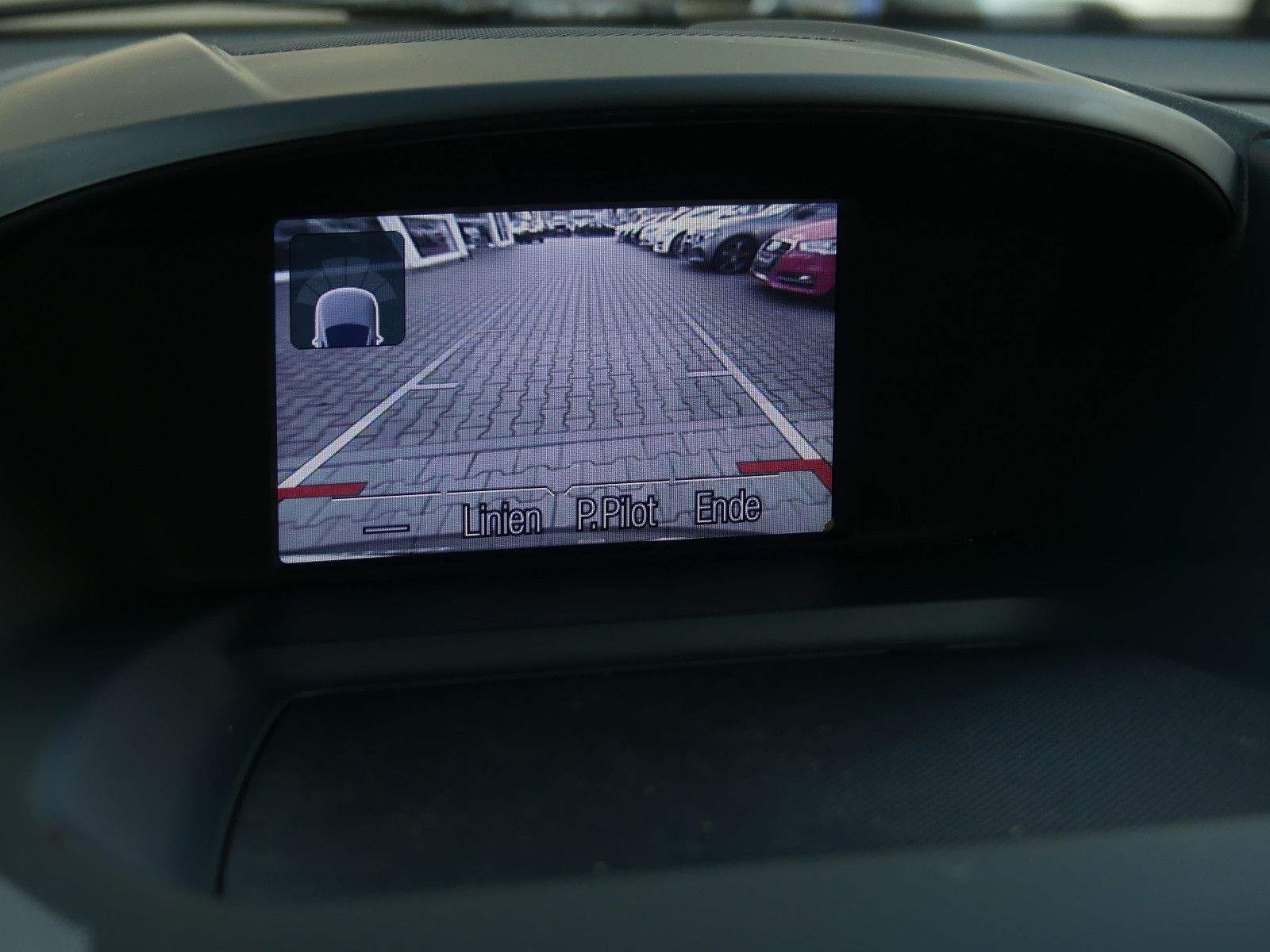 FORD C-MAX Titanium Bi-Xenon Kamera Navi Glasdach