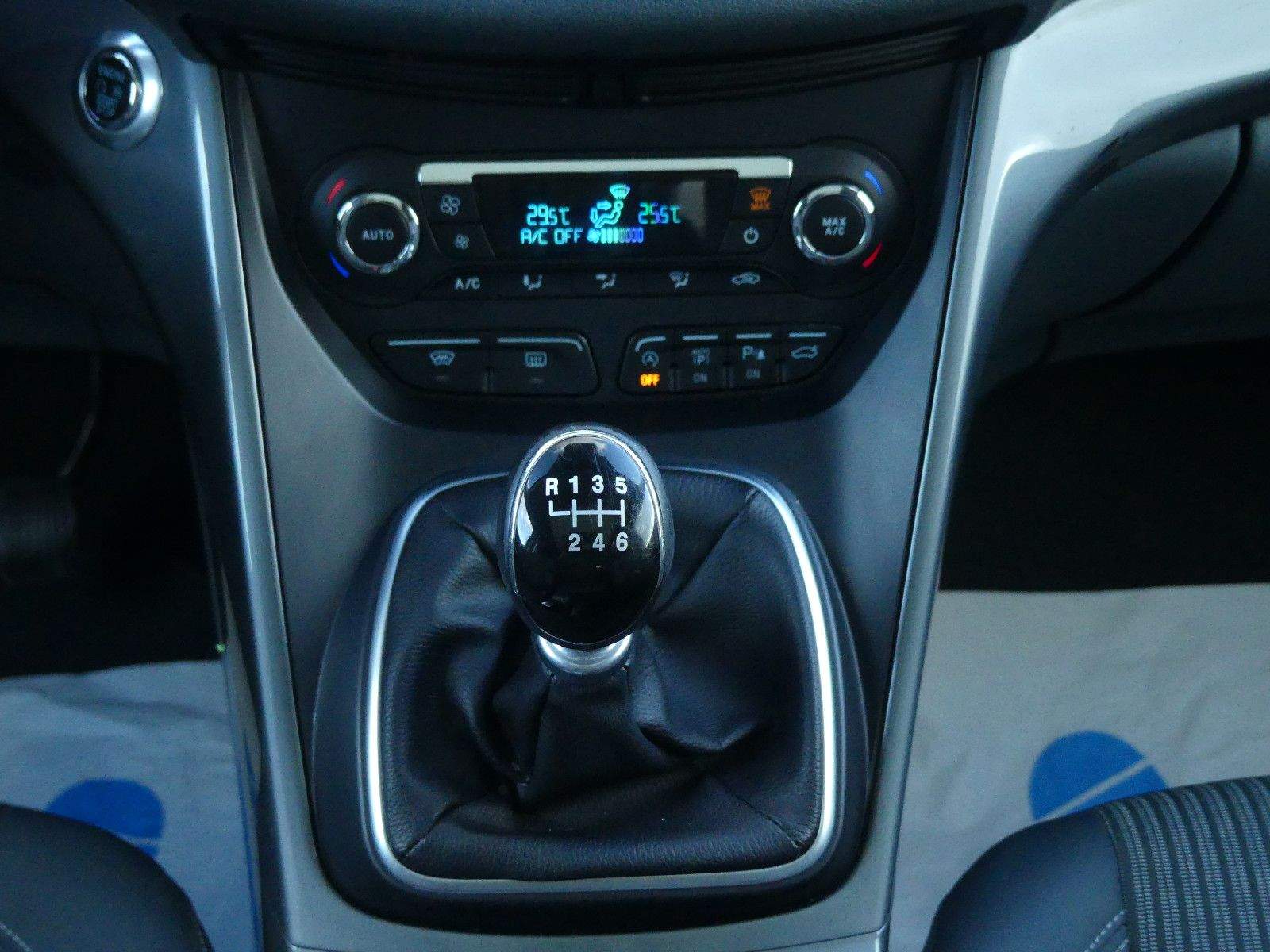 FORD C-MAX Titanium Bi-Xenon Kamera Navi Glasdach