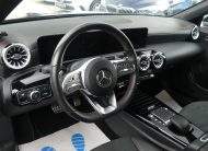 MERCEDES-BENZ CLA 200 AMG Line LED Kamera Alcantara CarPlay